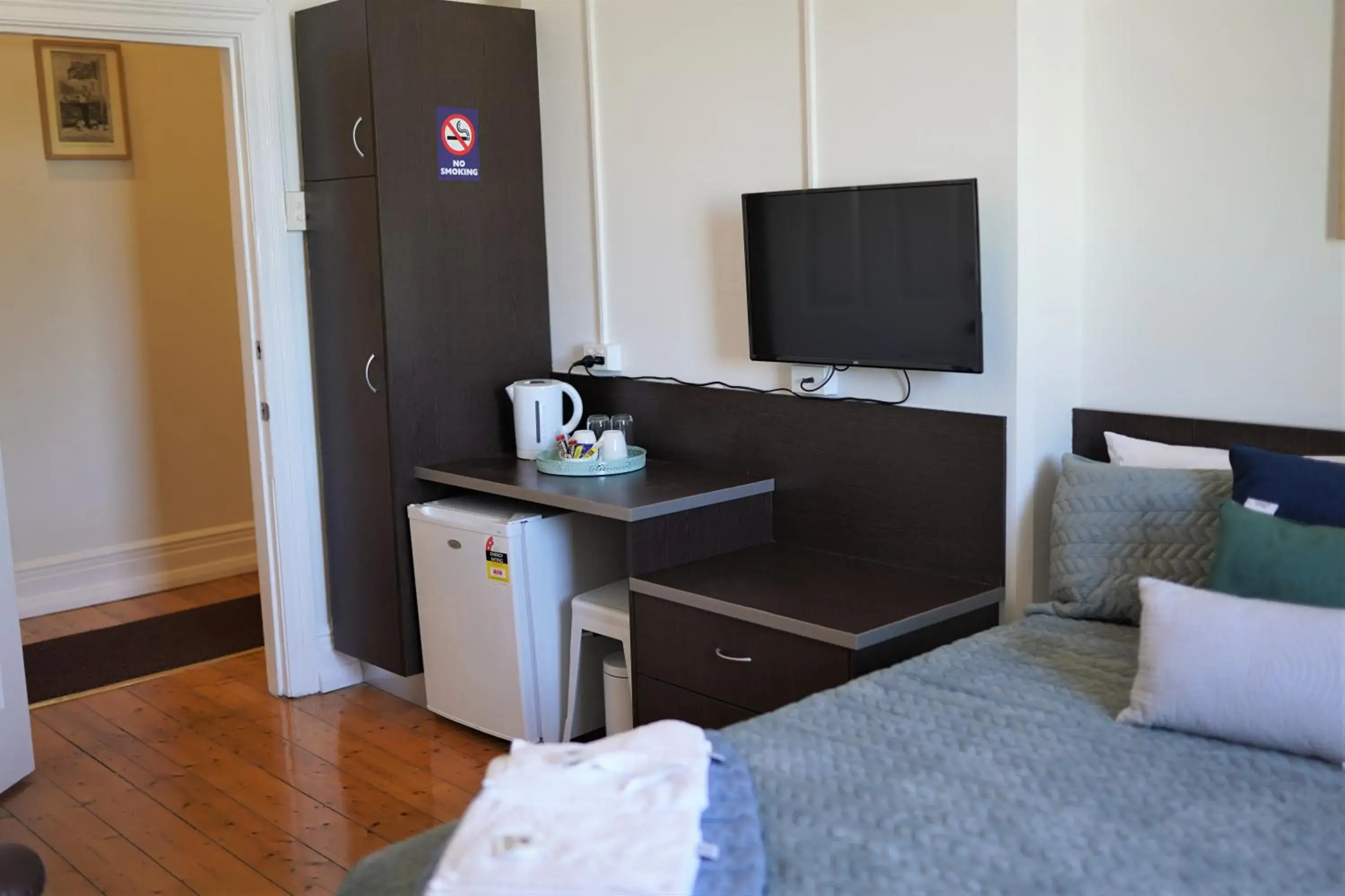 Bed in The Beaconsfield Hotel Bed in The Beaconsfield Hotel