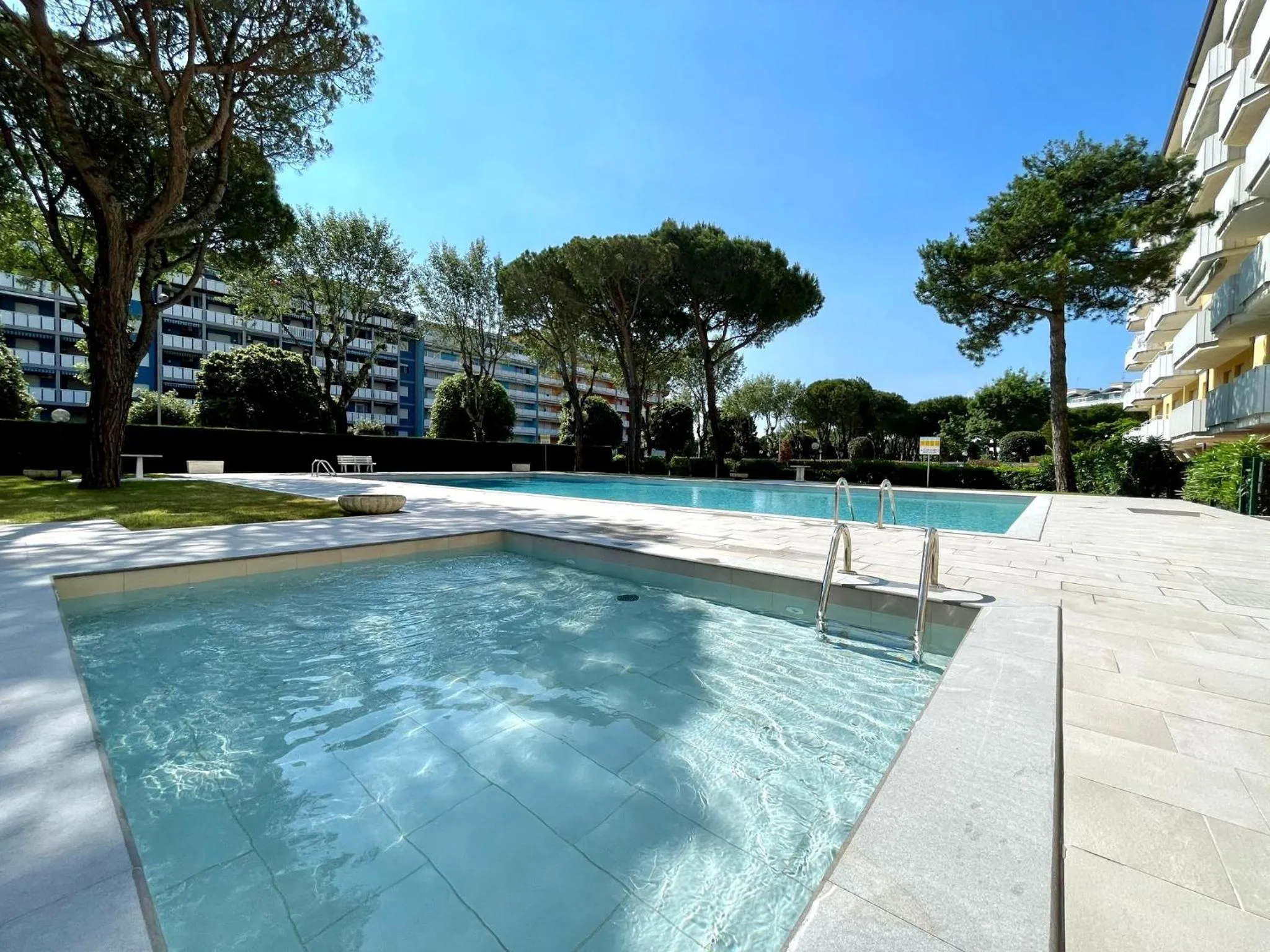 Flat with shared pool
