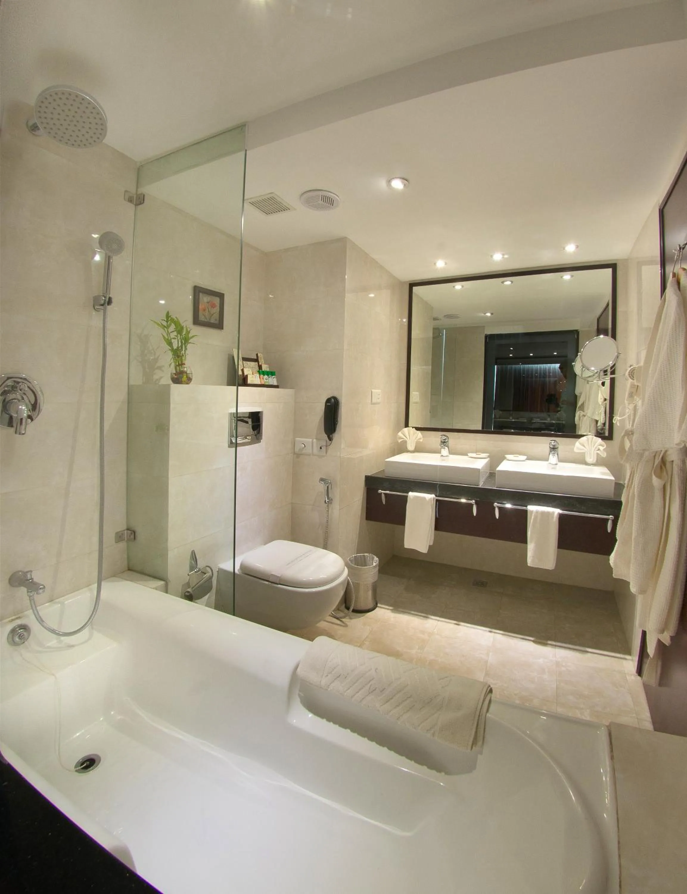 Bathroom, Bed in Fern Residency Jodhpur