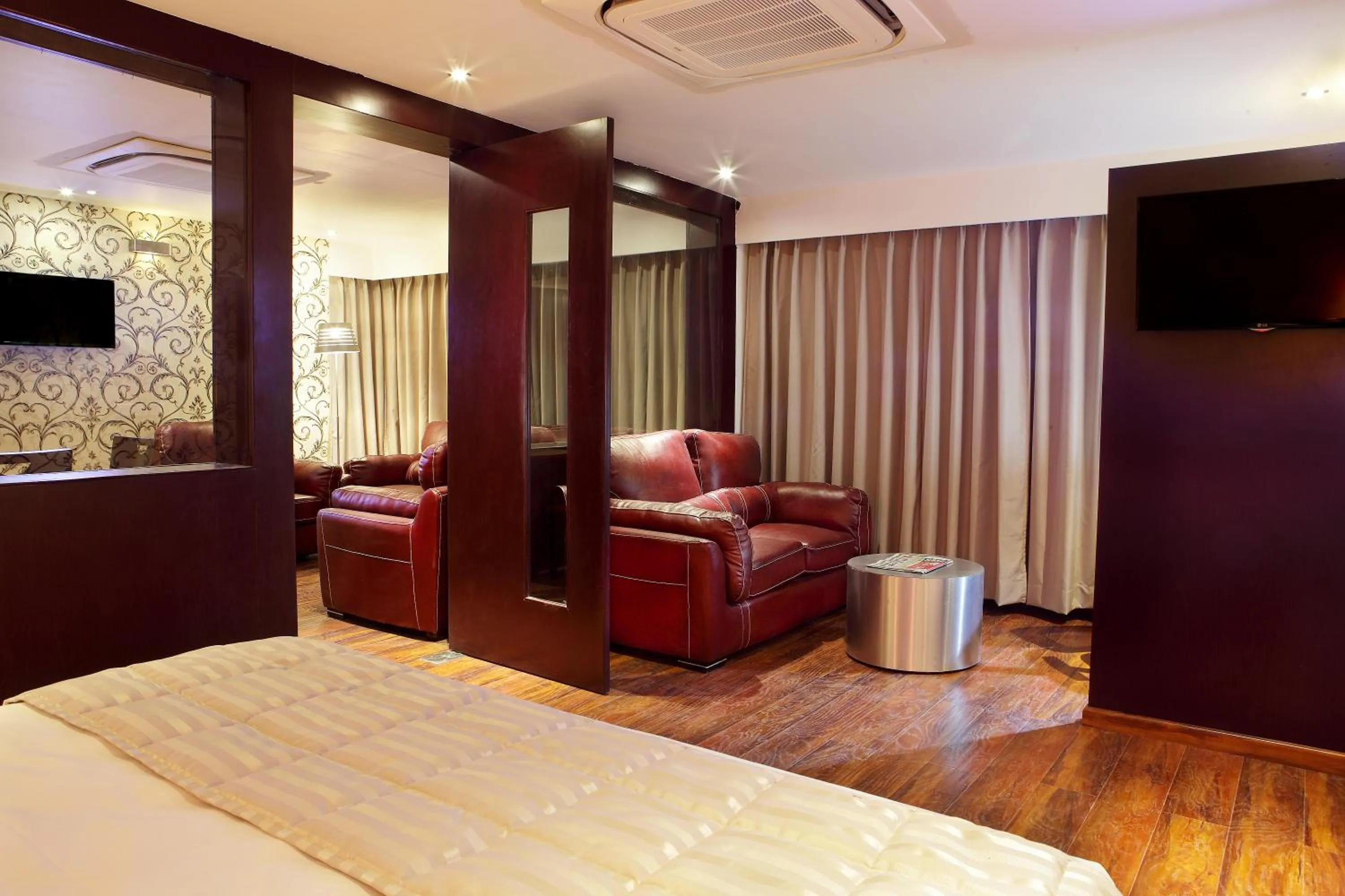 Bed in Fern Residency Jodhpur