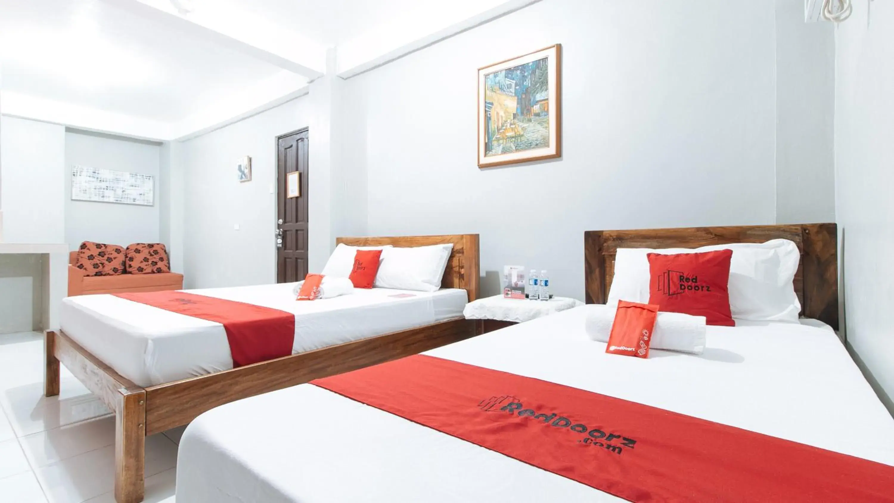 Bed in RedDoorz @ Greenview Hotel and Restobar Masbate Bed in RedDoorz @ Greenview Hotel and Restobar Masbate