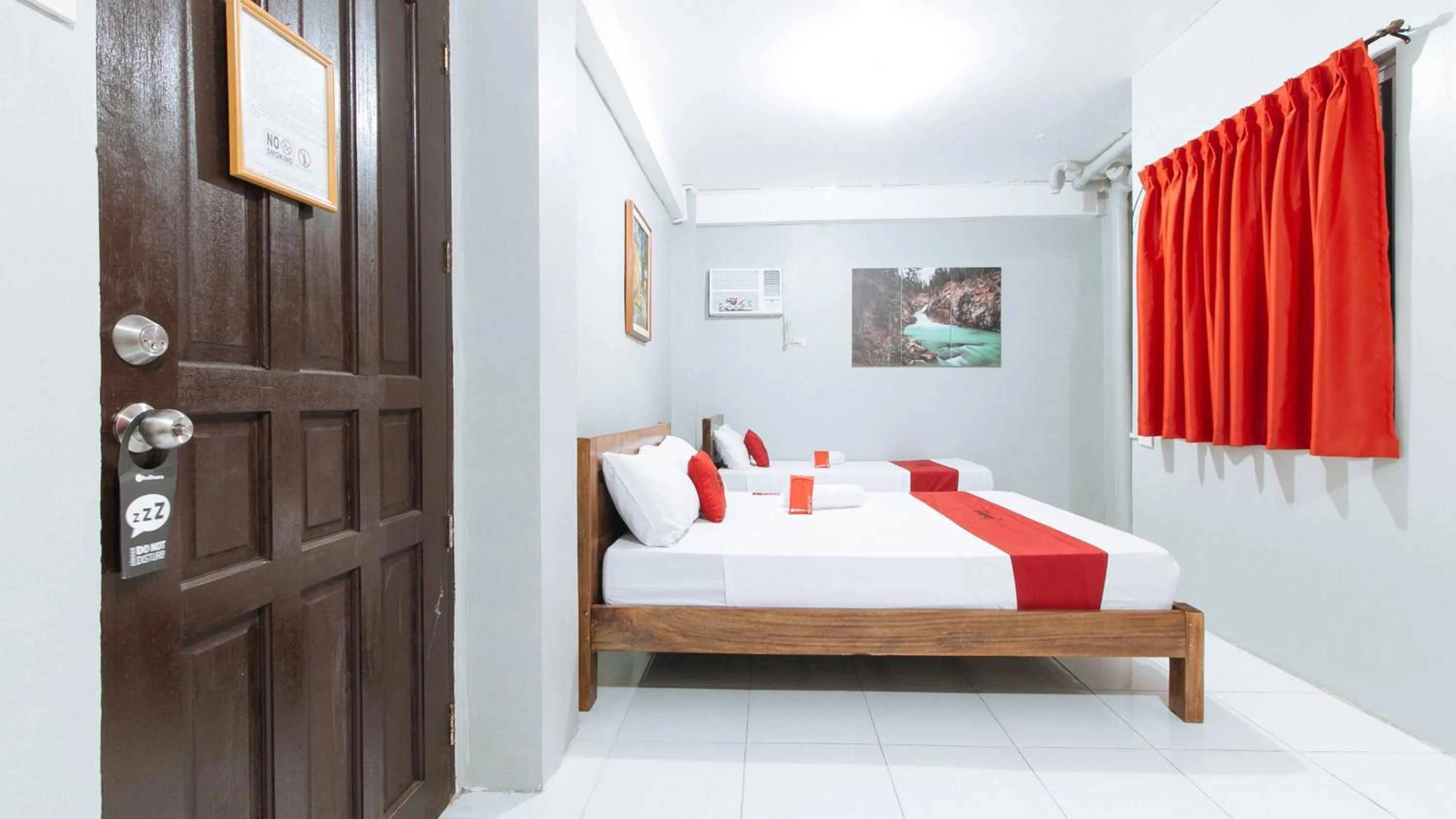 Bed in RedDoorz @ Greenview Hotel and Restobar Masbate