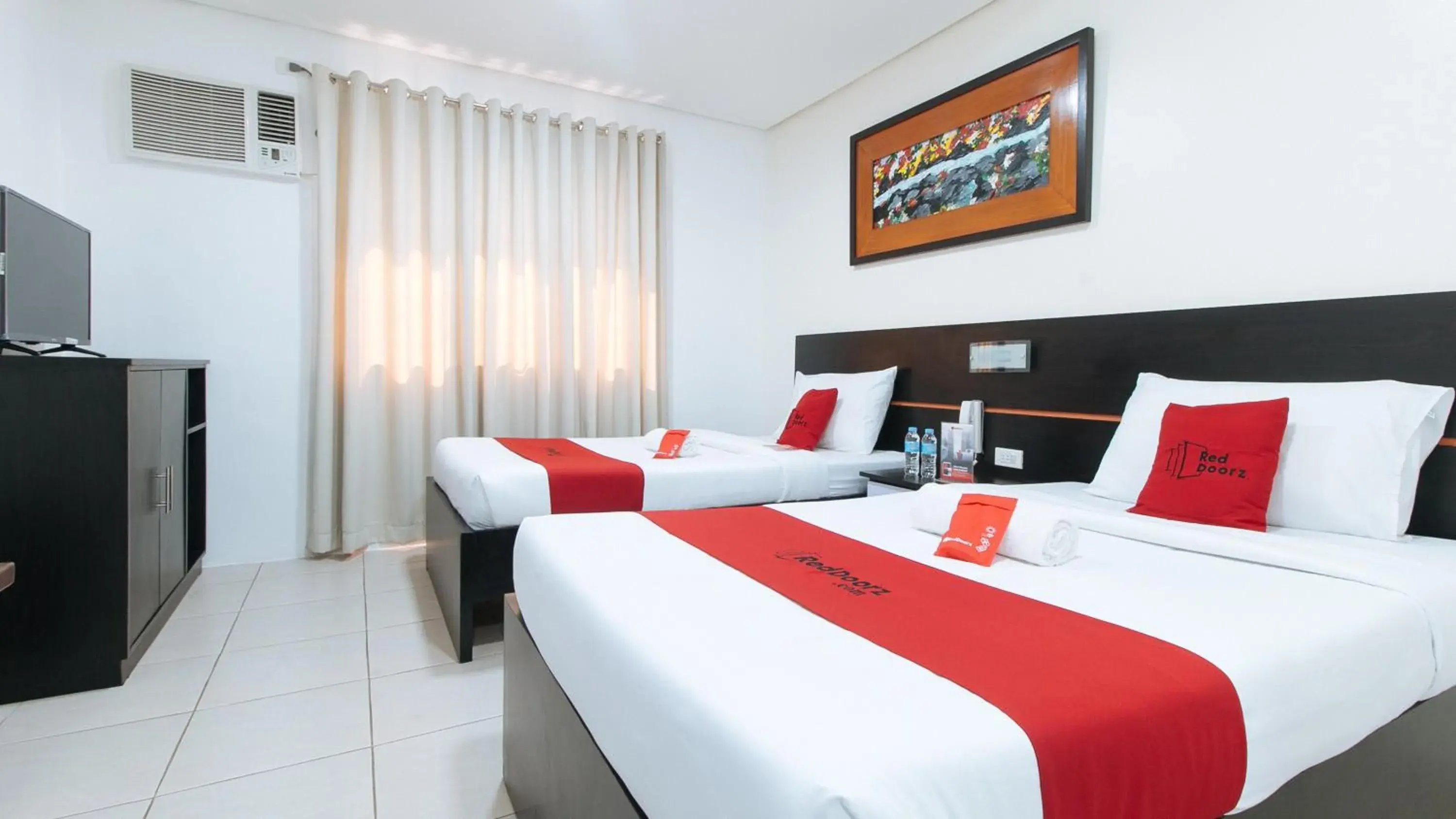 Bed in RedDoorz @ Greenview Hotel and Restobar Masbate Bed in RedDoorz @ Greenview Hotel and Restobar Masbate