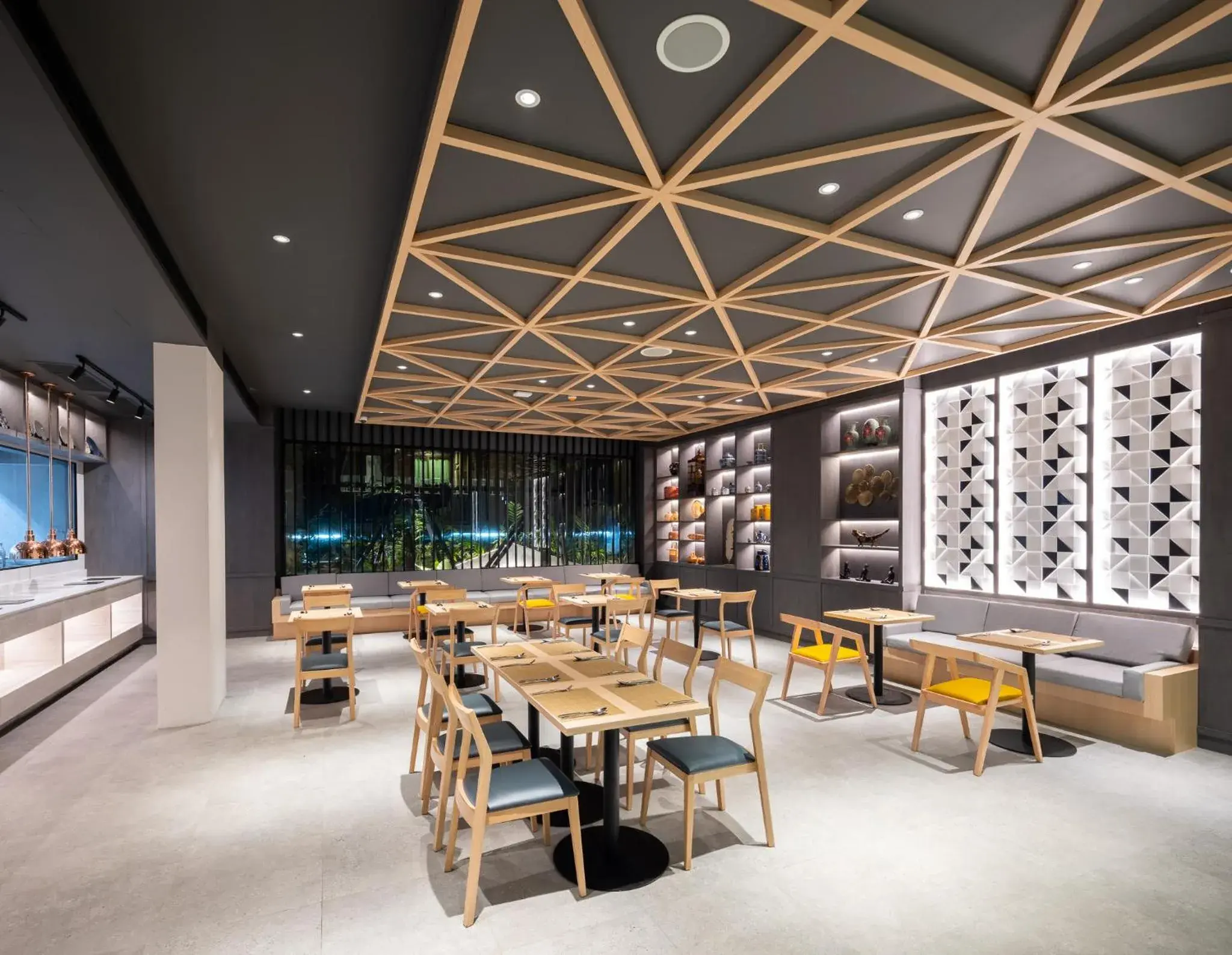 Restaurant/places to eat in Travelodge Phuket Town Restaurant/places to eat in Travelodge Phuket Town