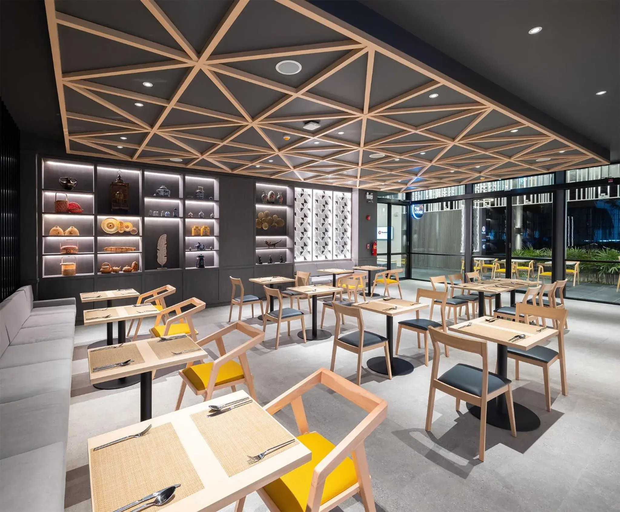 Restaurant/places to eat in Travelodge Phuket Town Restaurant/places to eat in Travelodge Phuket Town