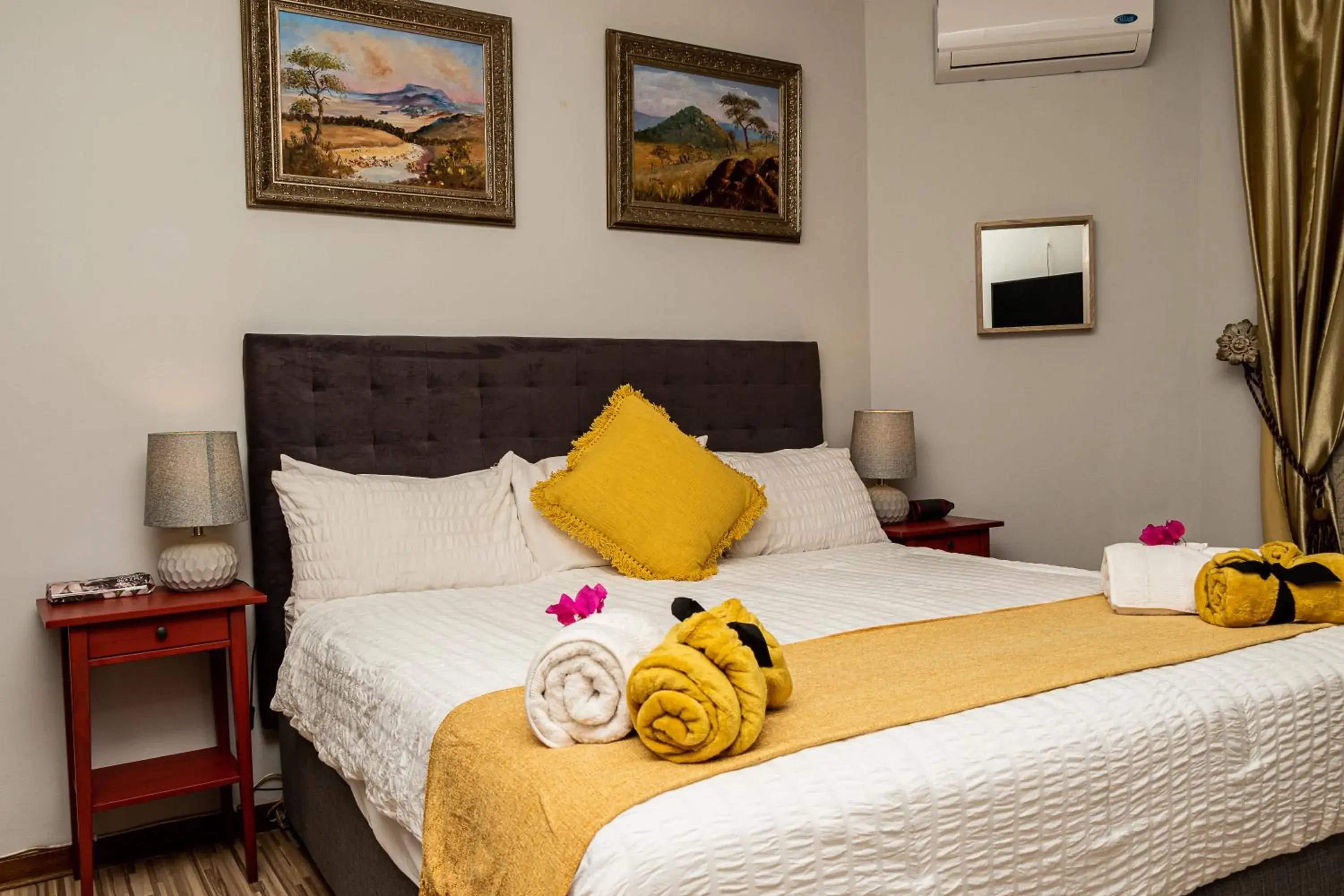 Deluxe Double Room with Shower - single occupancy in Mereke Manor Deluxe Double Room with Shower - single occupancy in Mereke Manor