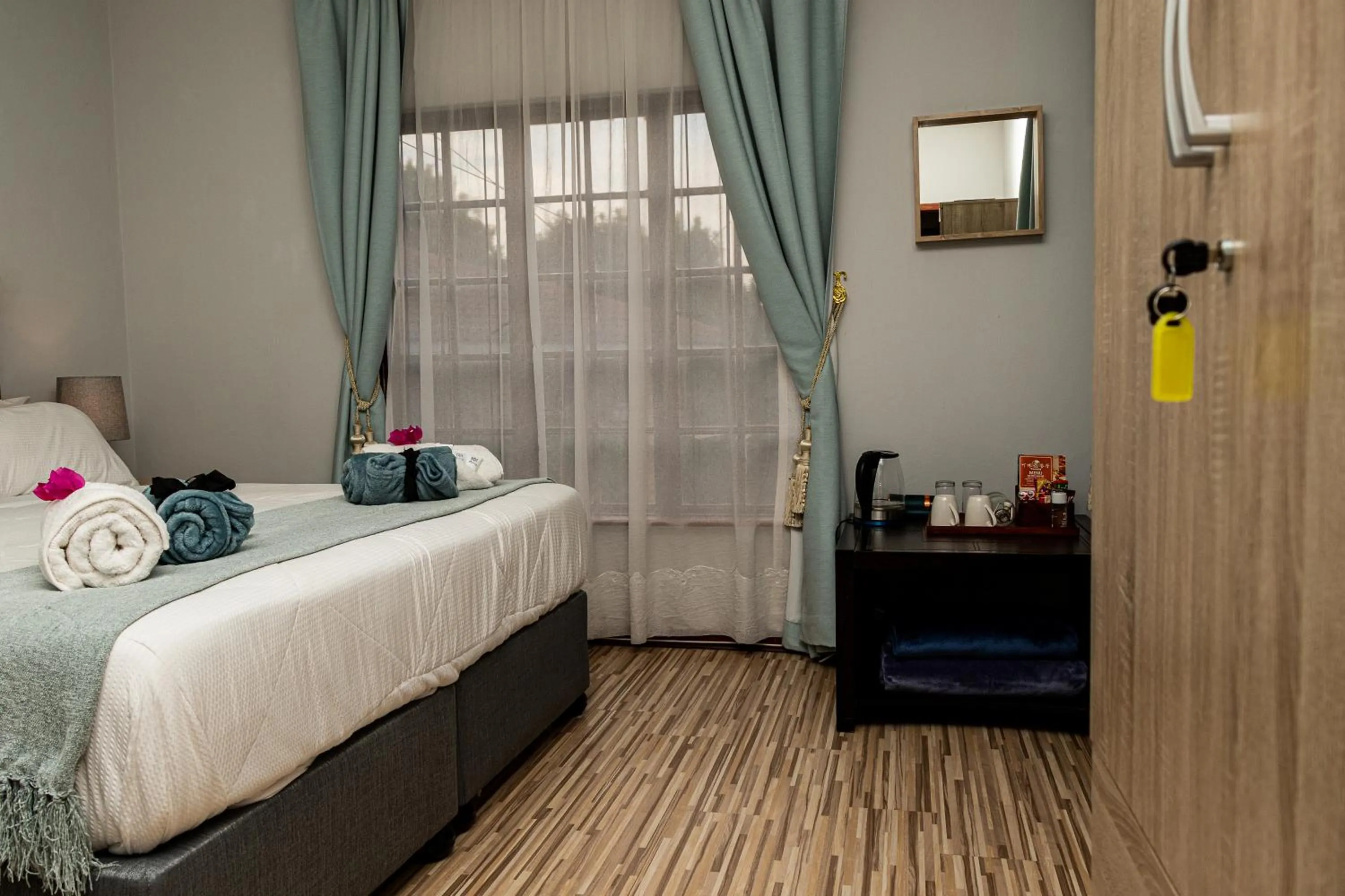 Bedroom, Bed in Mereke Manor