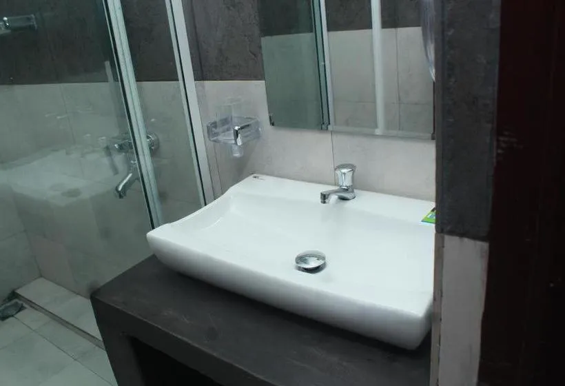 KINGS GATE Airport TRANSIT HOTEL