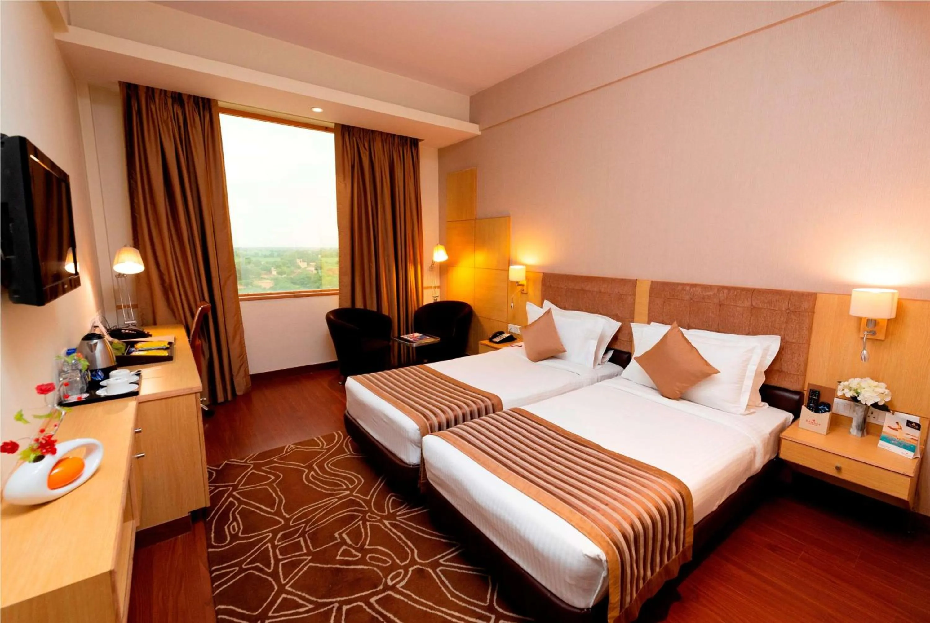 Photo of the whole room, Bed in Ramada Neemrana