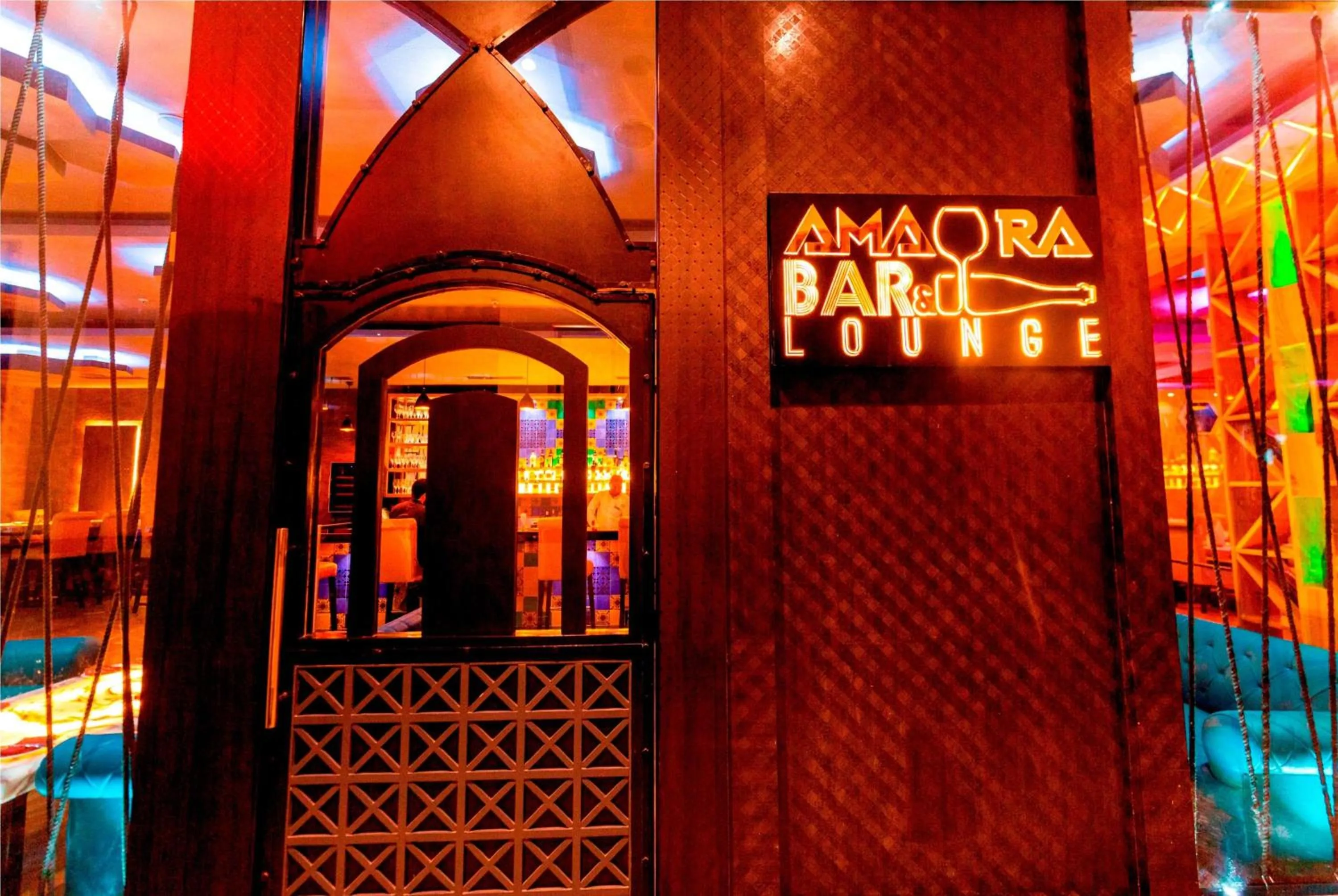 Lounge or bar in Ramada Neemrana