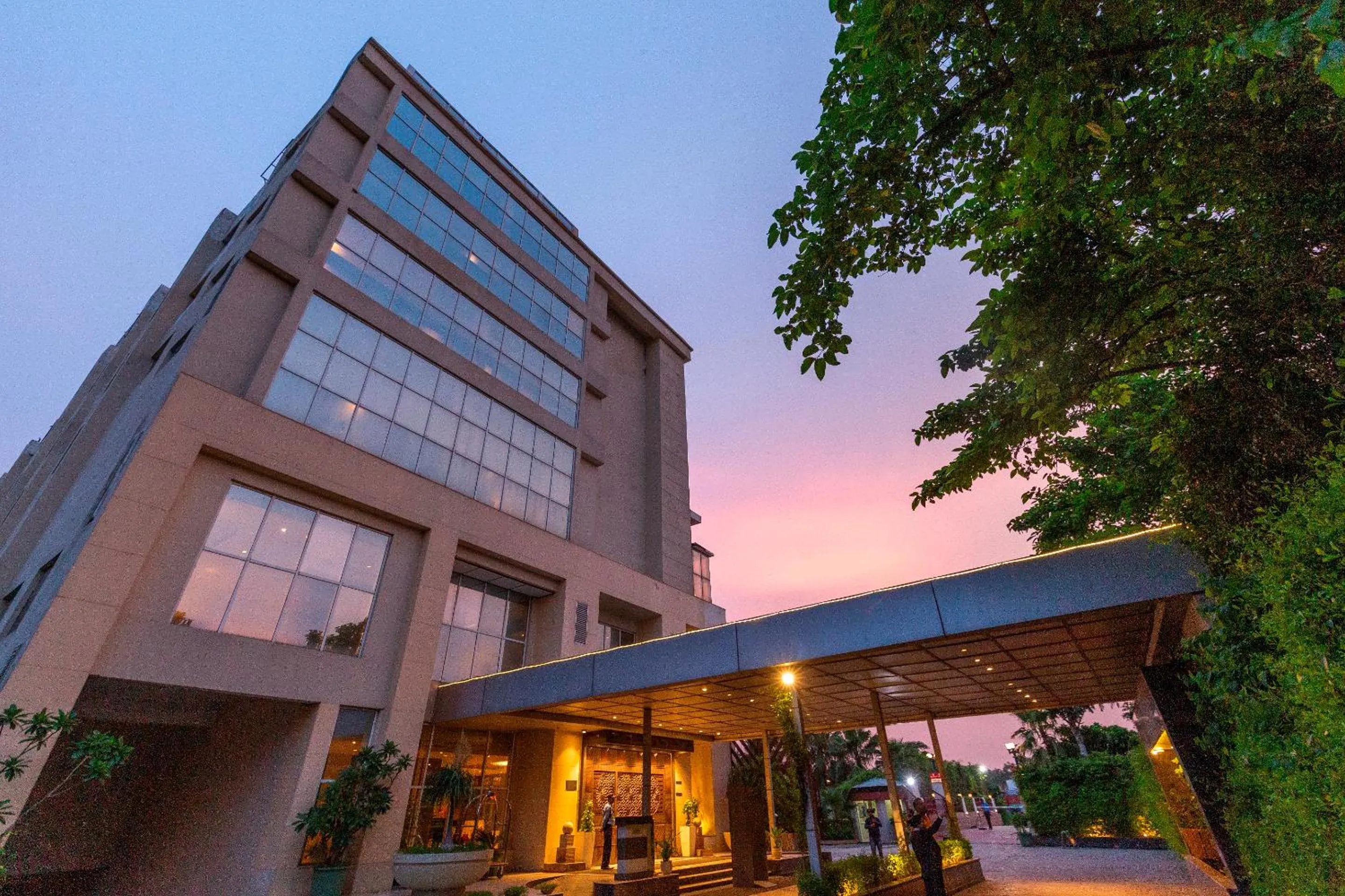 Facade/entrance in Ramada Neemrana