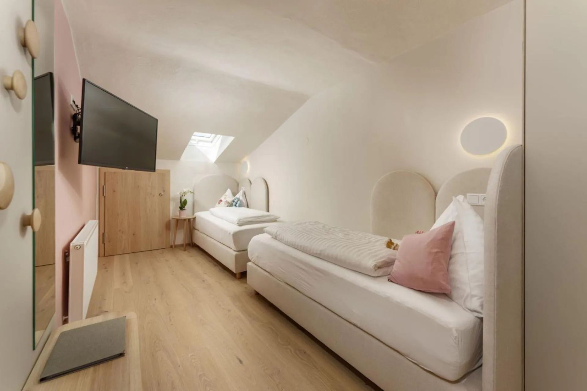Bedroom, Bed in Familienhotel Felsenhof
