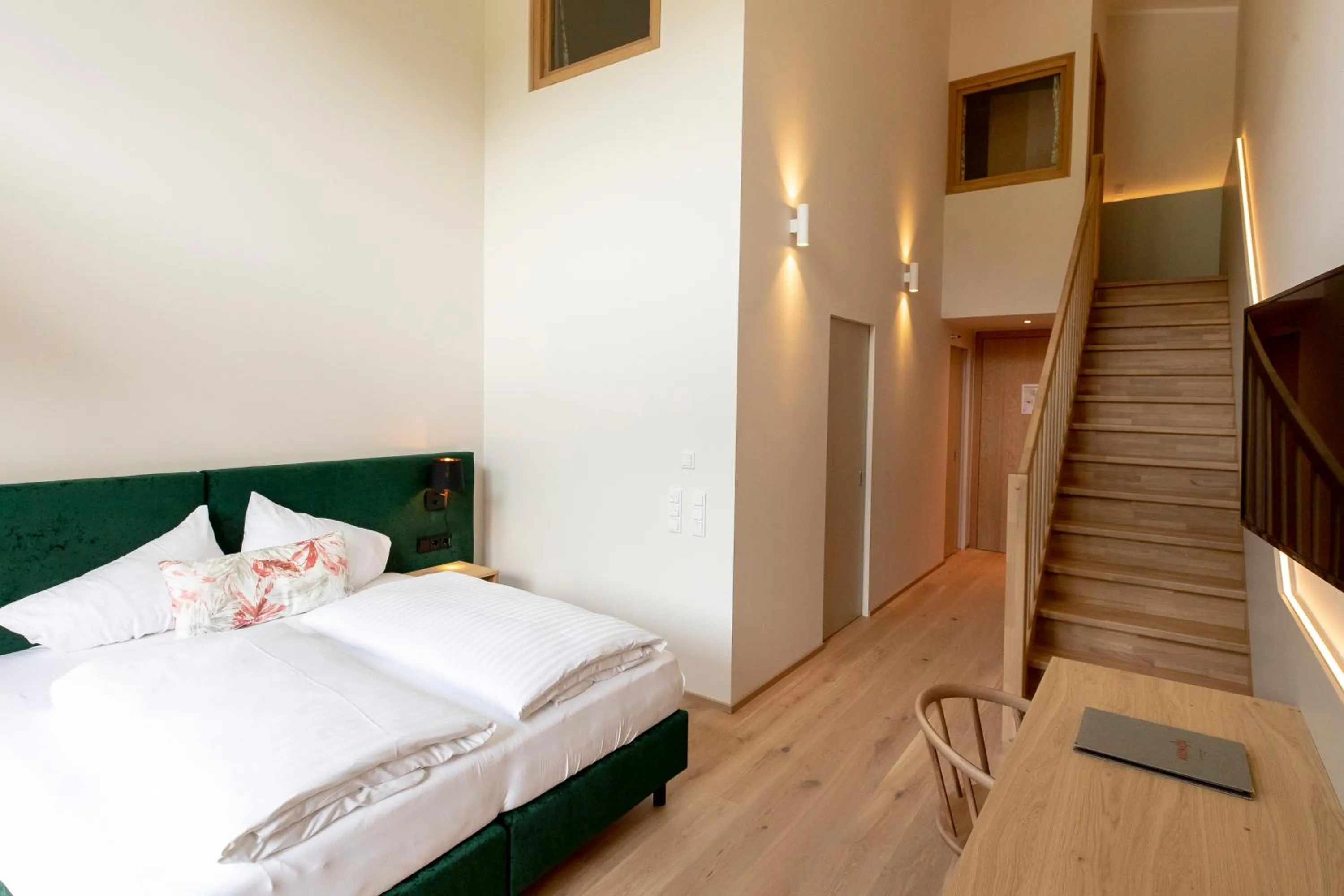 Bedroom, Bed in Familienhotel Felsenhof