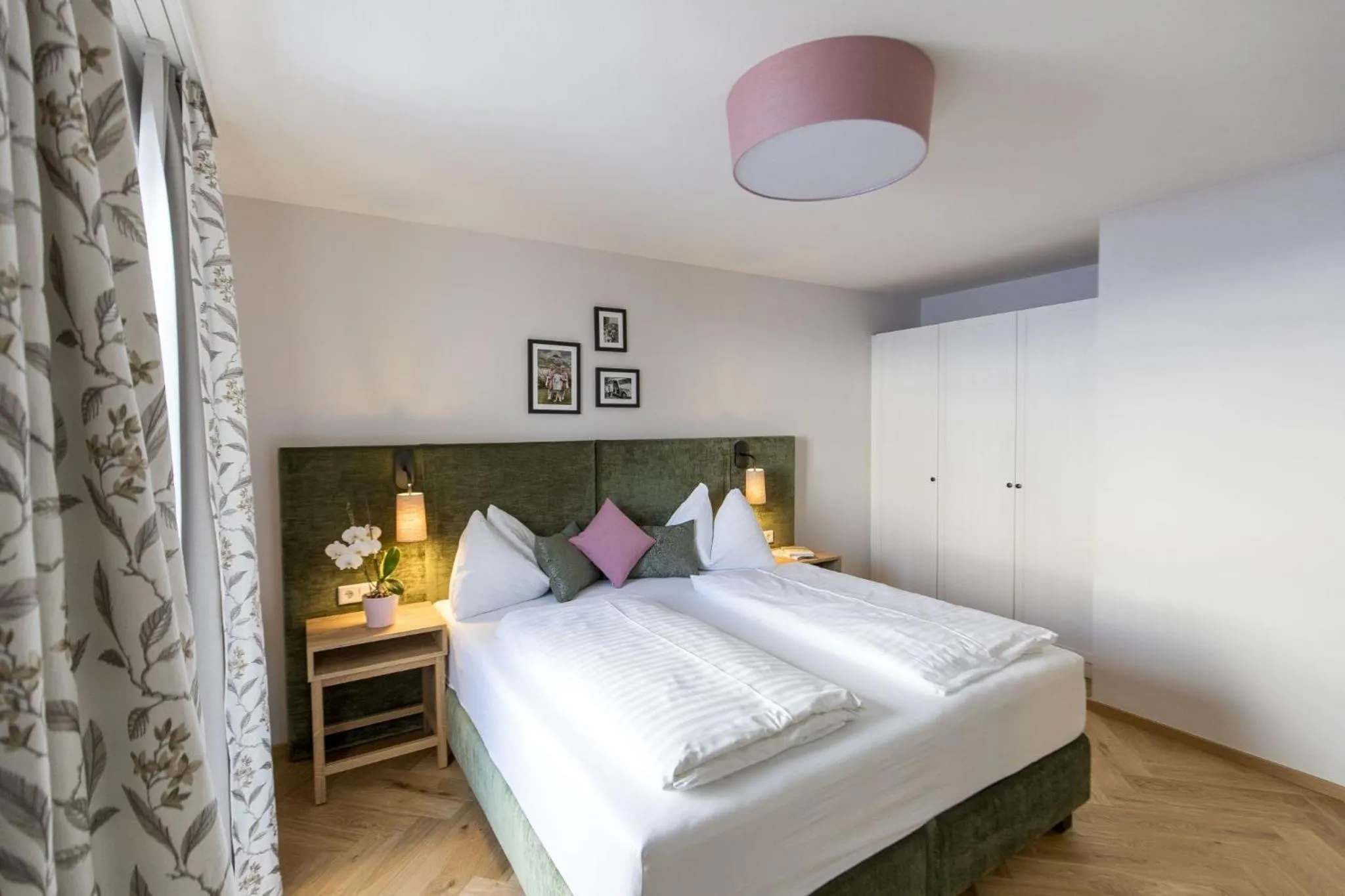 Bedroom, Bed in Familienhotel Felsenhof