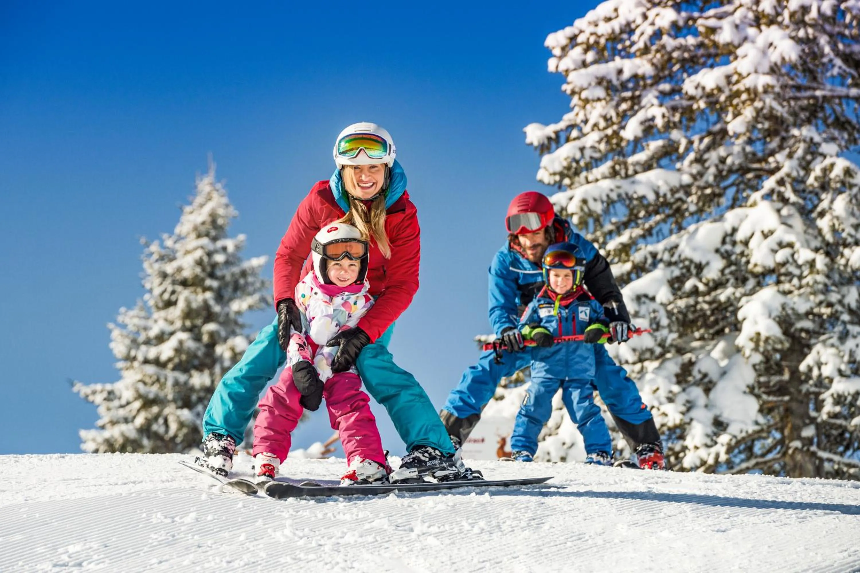 Skiing in Familienhotel Felsenhof