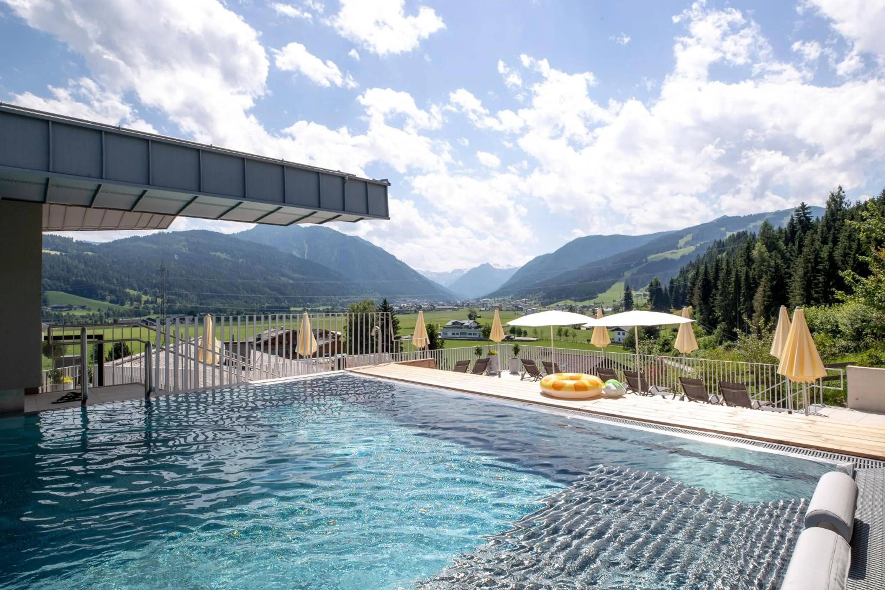 Spa and wellness centre/facilities in Familienhotel Felsenhof