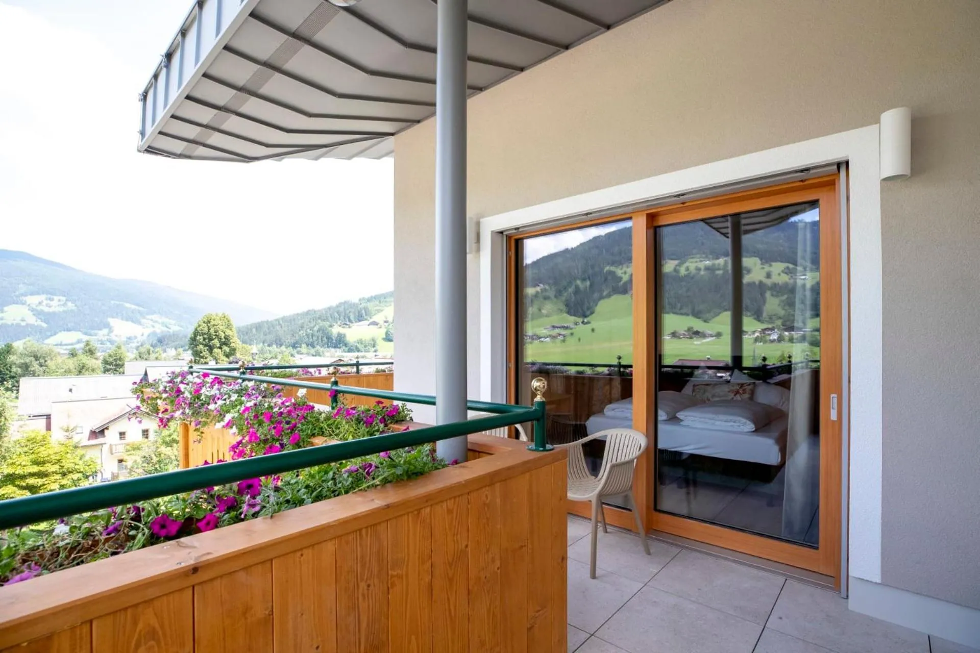 Balcony/Terrace in Familienhotel Felsenhof