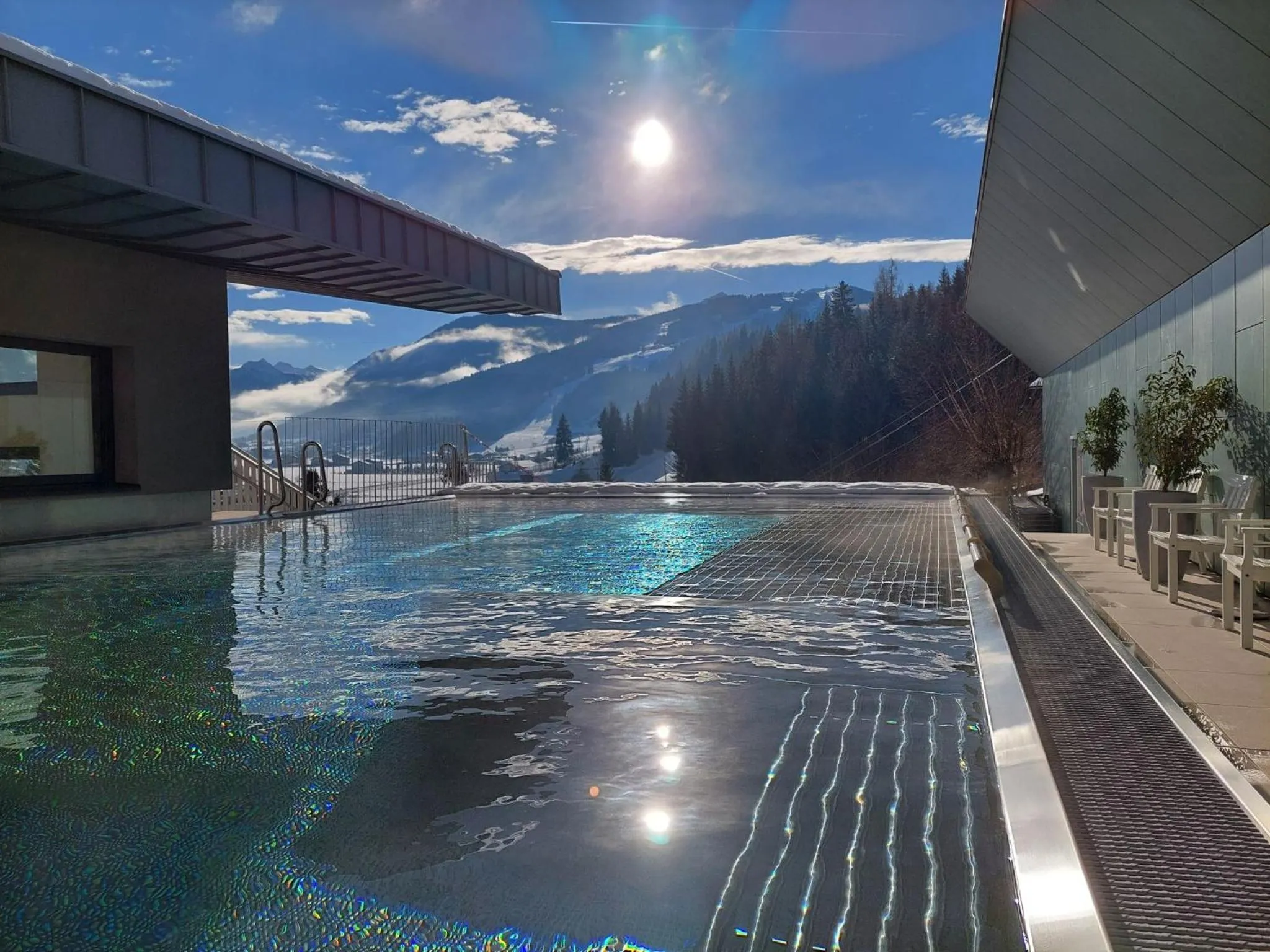 Swimming pool in Familienhotel Felsenhof