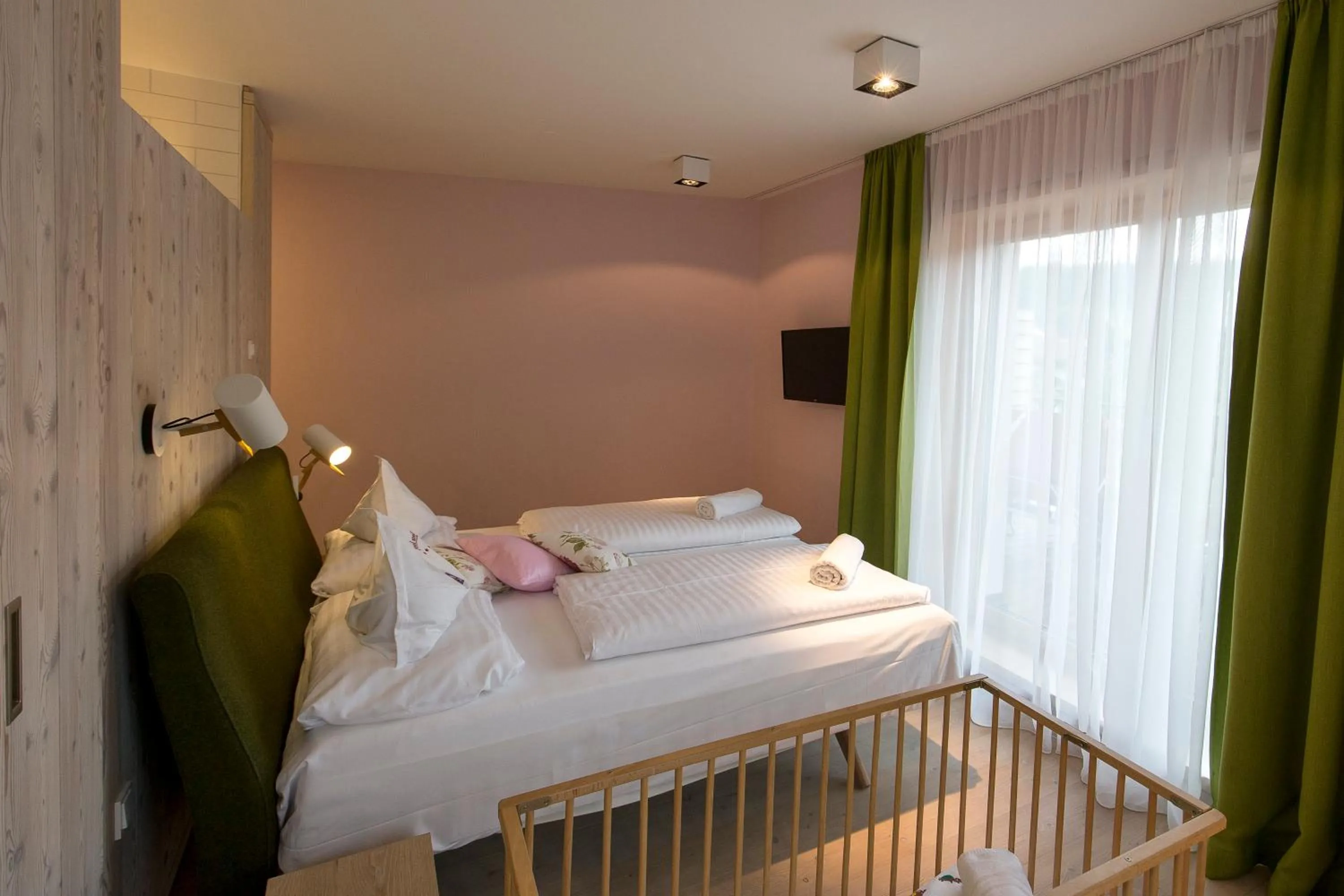 Bed in Familienhotel Felsenhof