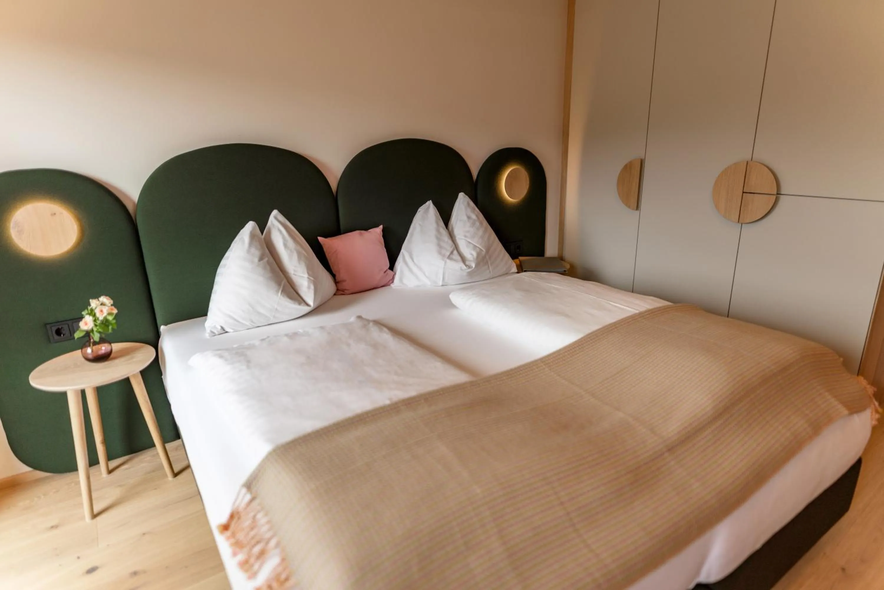 Photo of the whole room, Bed in Familienhotel Felsenhof