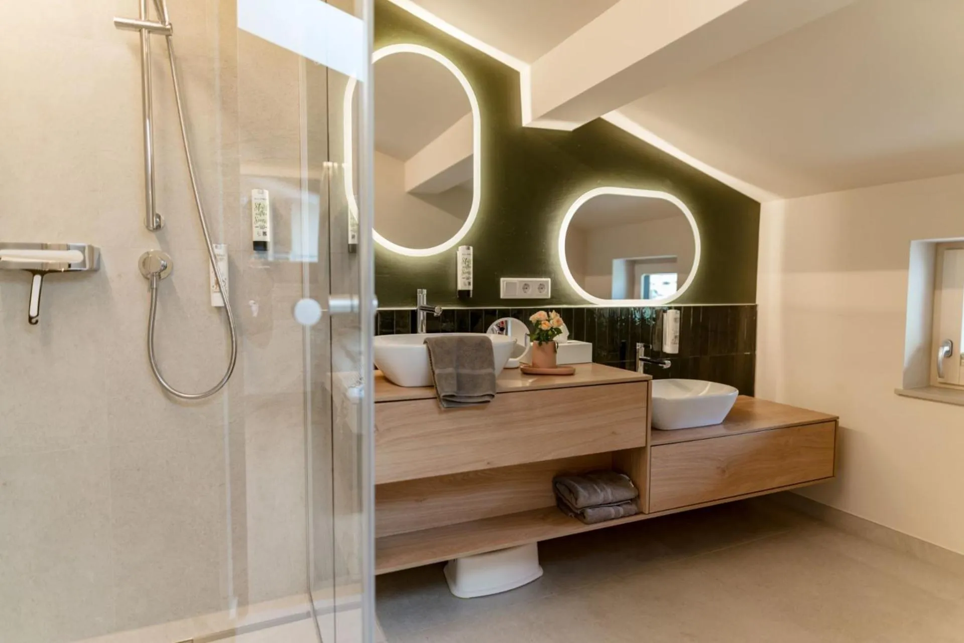 Bathroom in Familienhotel Felsenhof