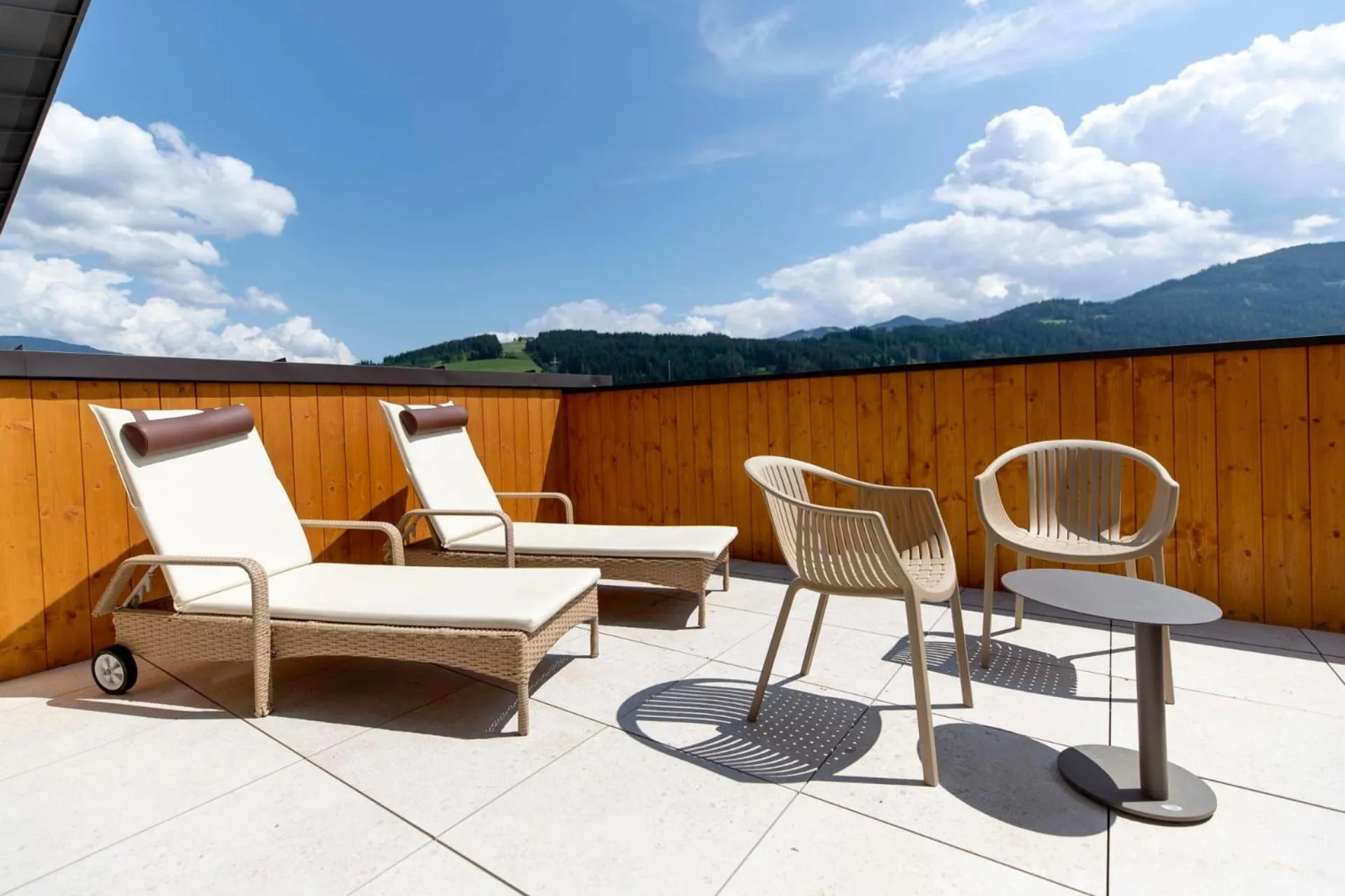 Balcony/Terrace in Familienhotel Felsenhof