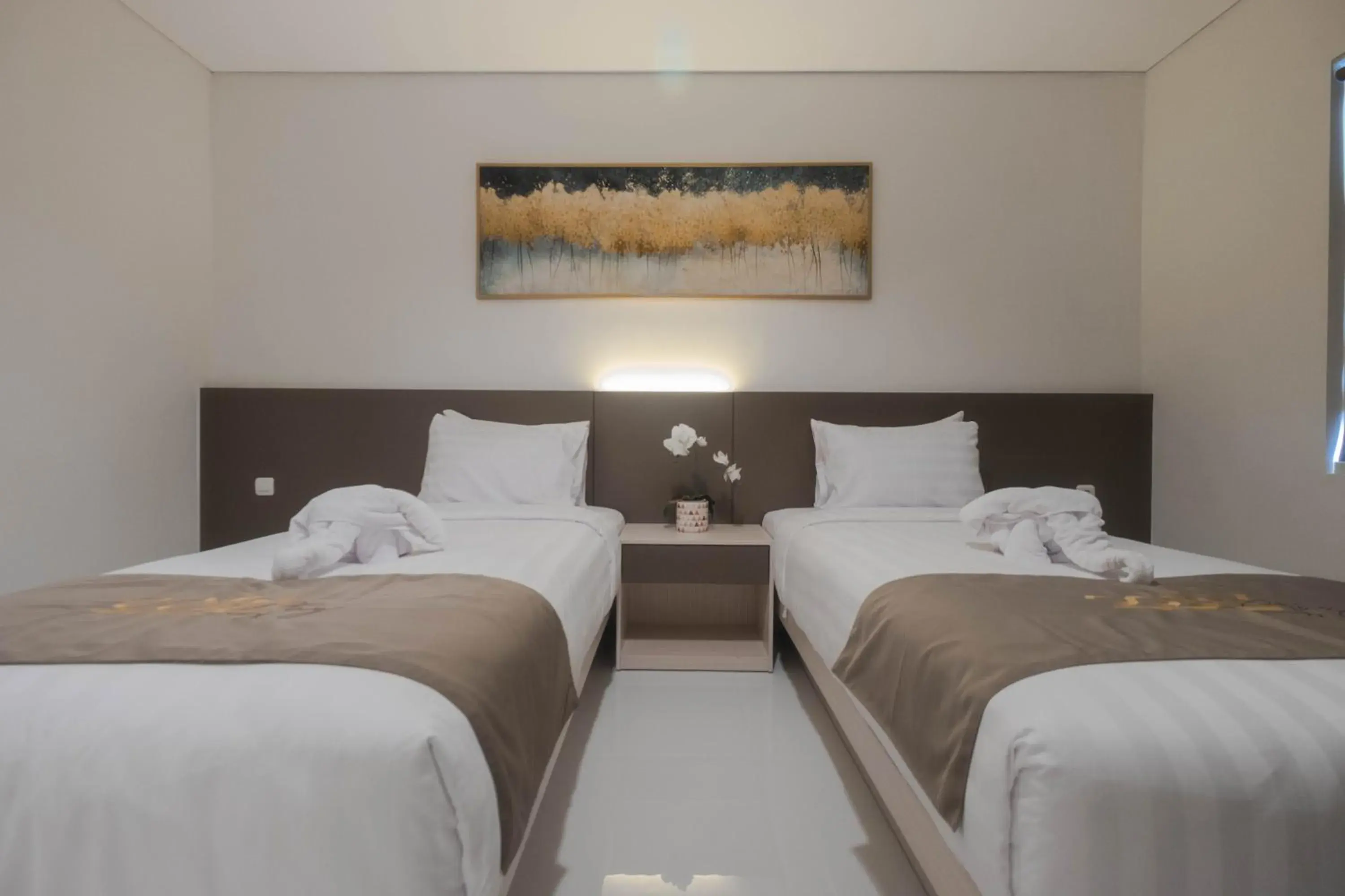 Superior Double or Twin Room in Cozzy Stay Hotel Semarang by Sinergi Superior Double or Twin Room in Cozzy Stay Hotel Semarang by Sinergi