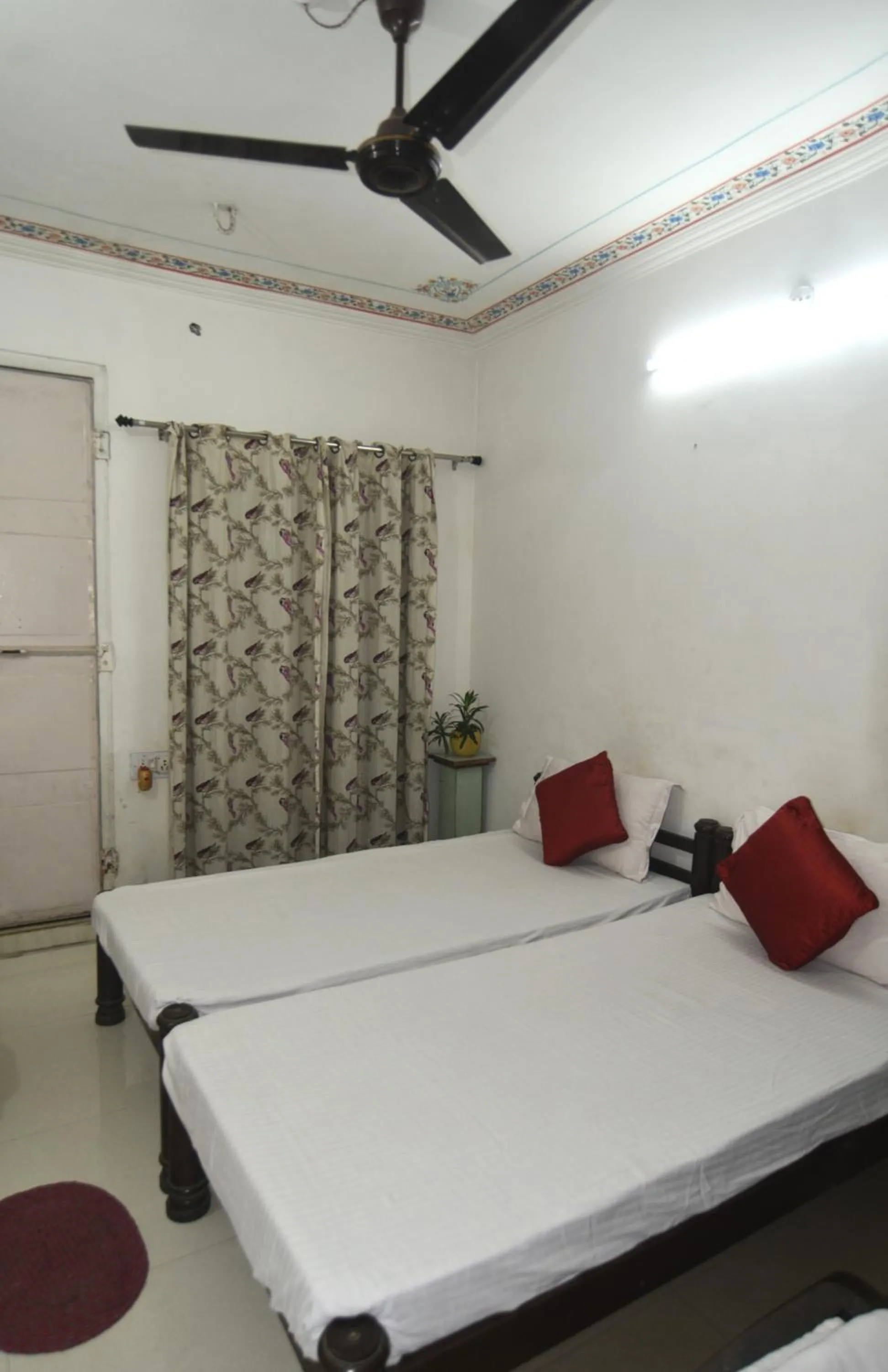Bed in Sneh Deep Guest House