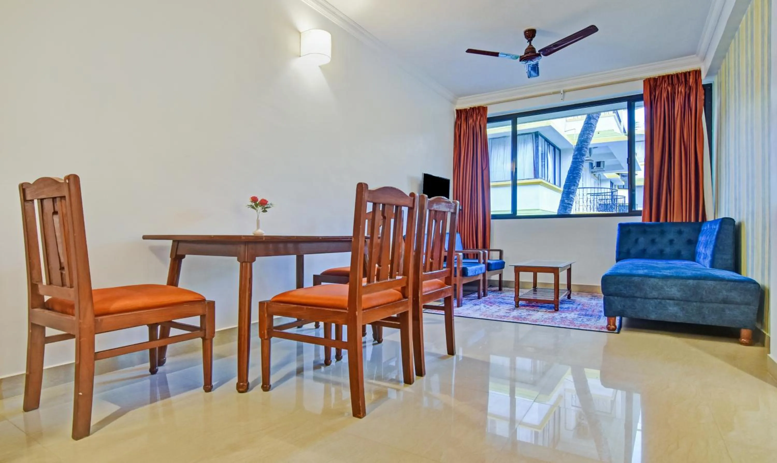 Living room in Santa Monica Resort - Calangute