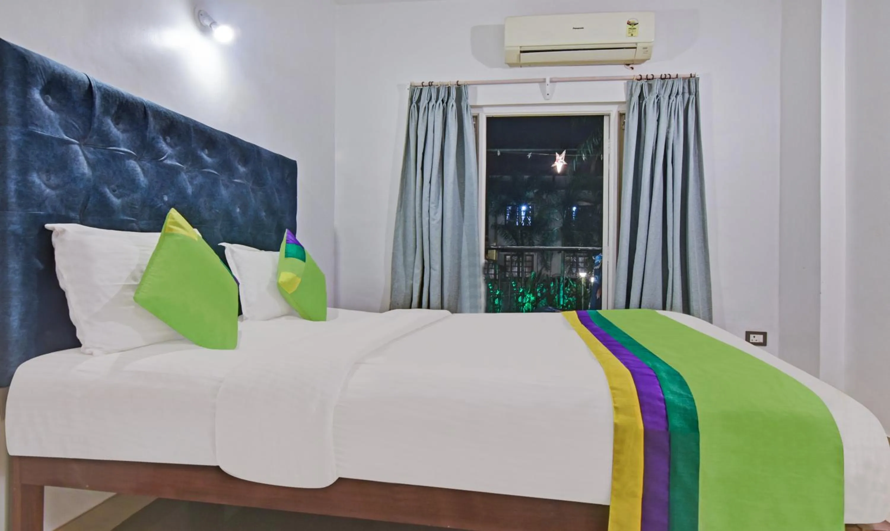 Bed in Santa Monica Resort - Calangute