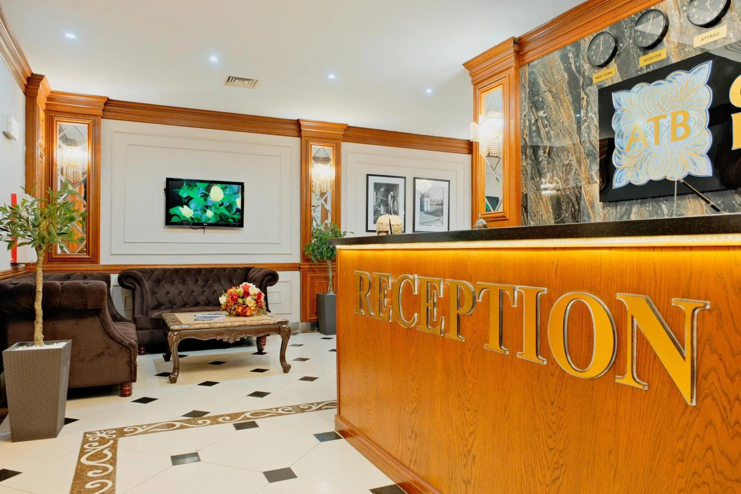 Communal lounge/ TV room in ATB Grand Hotel