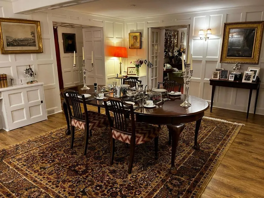Dining area in Whitehouse