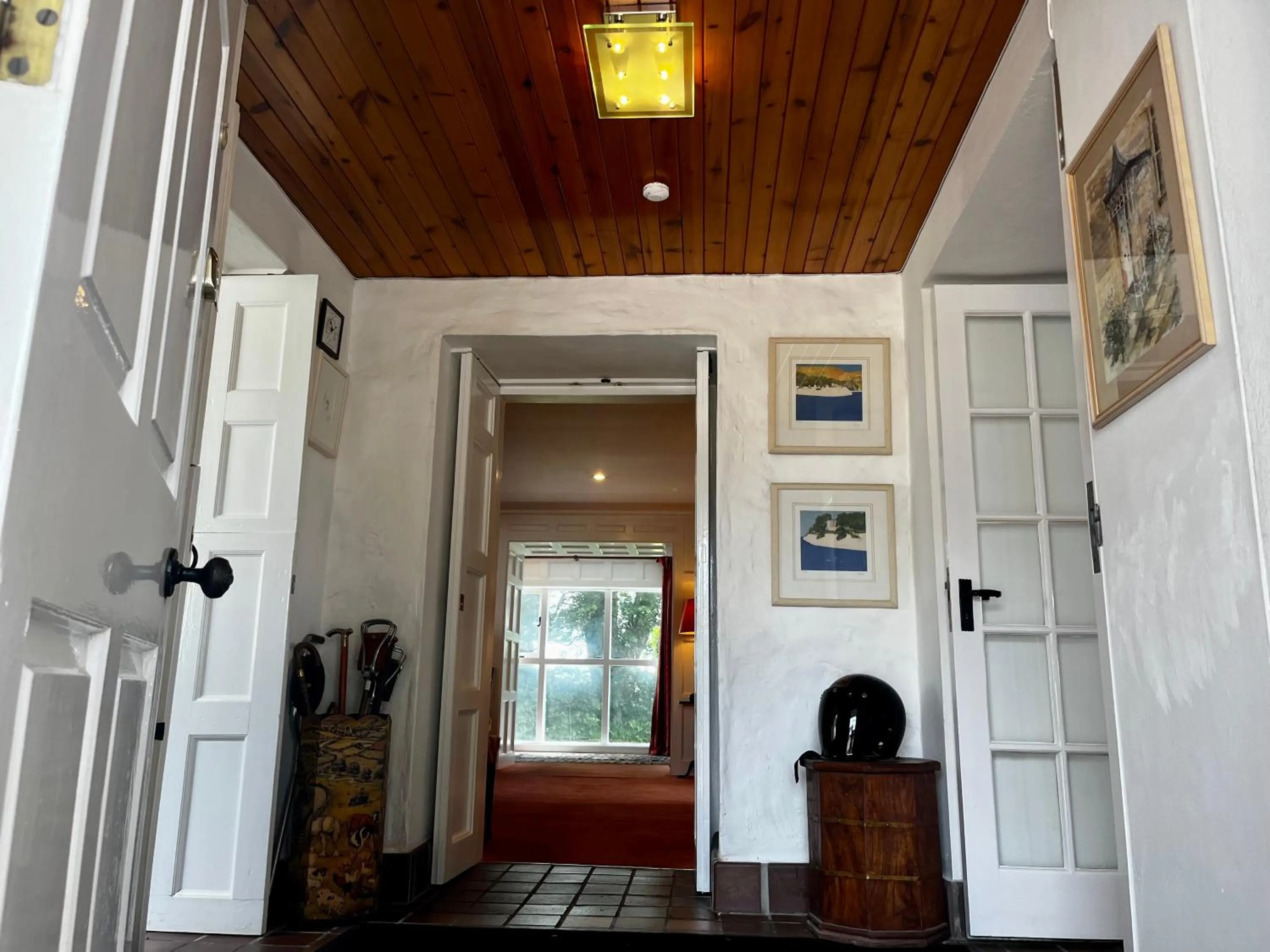 Entertainment in Whitehouse