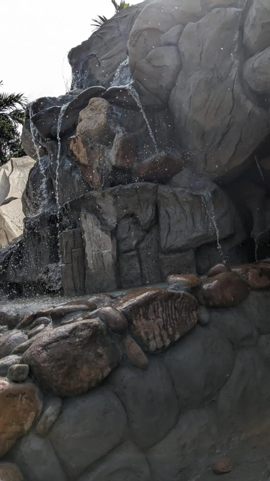 Garden view in Lake Palace Family Resort Kumarakom