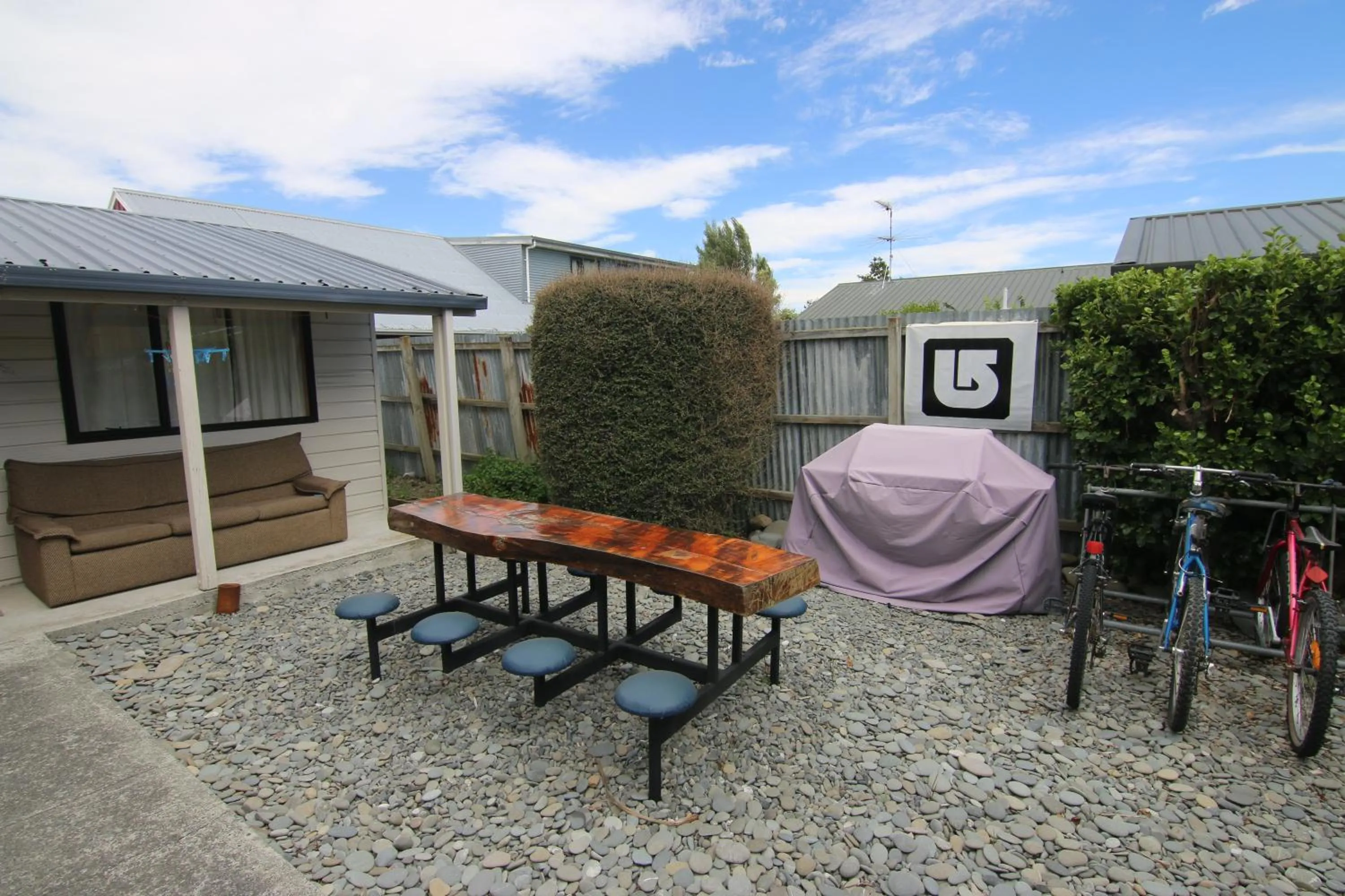 BBQ facilities in Big Tree Lodge Methven