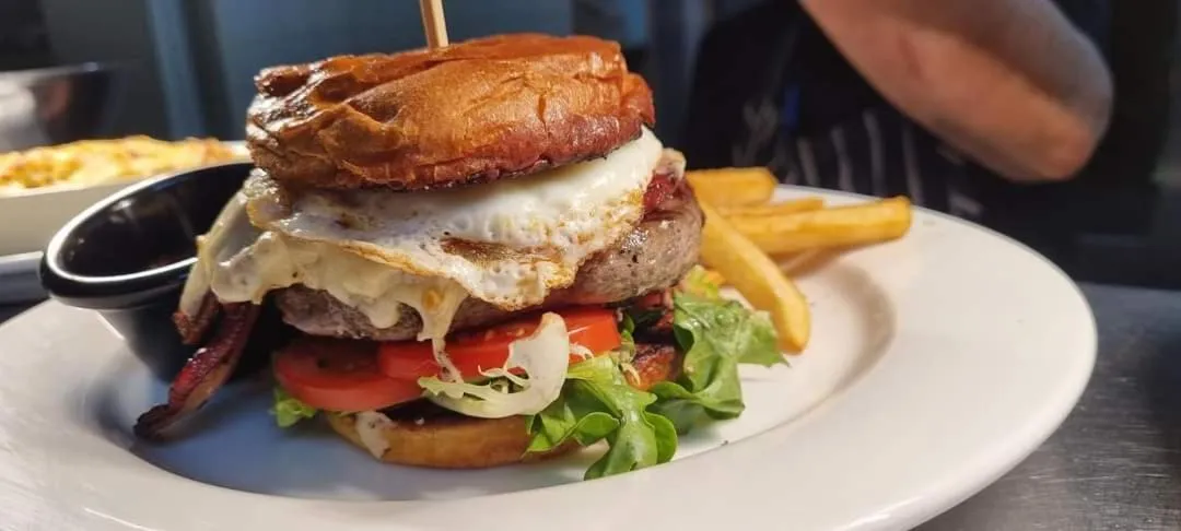 Dinner in Australian Homestead Motor Lodge