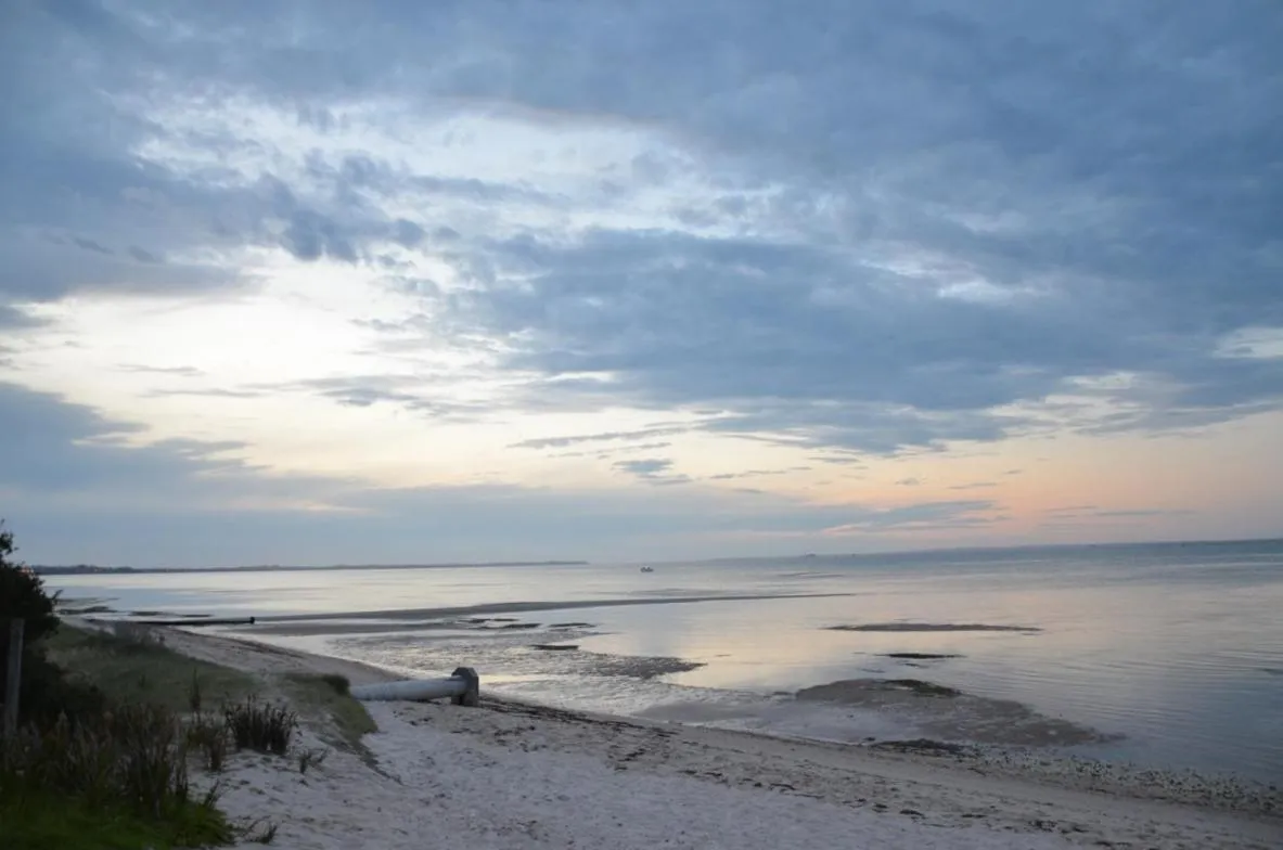 Beach in Bayview Motel Rosebud/Rye