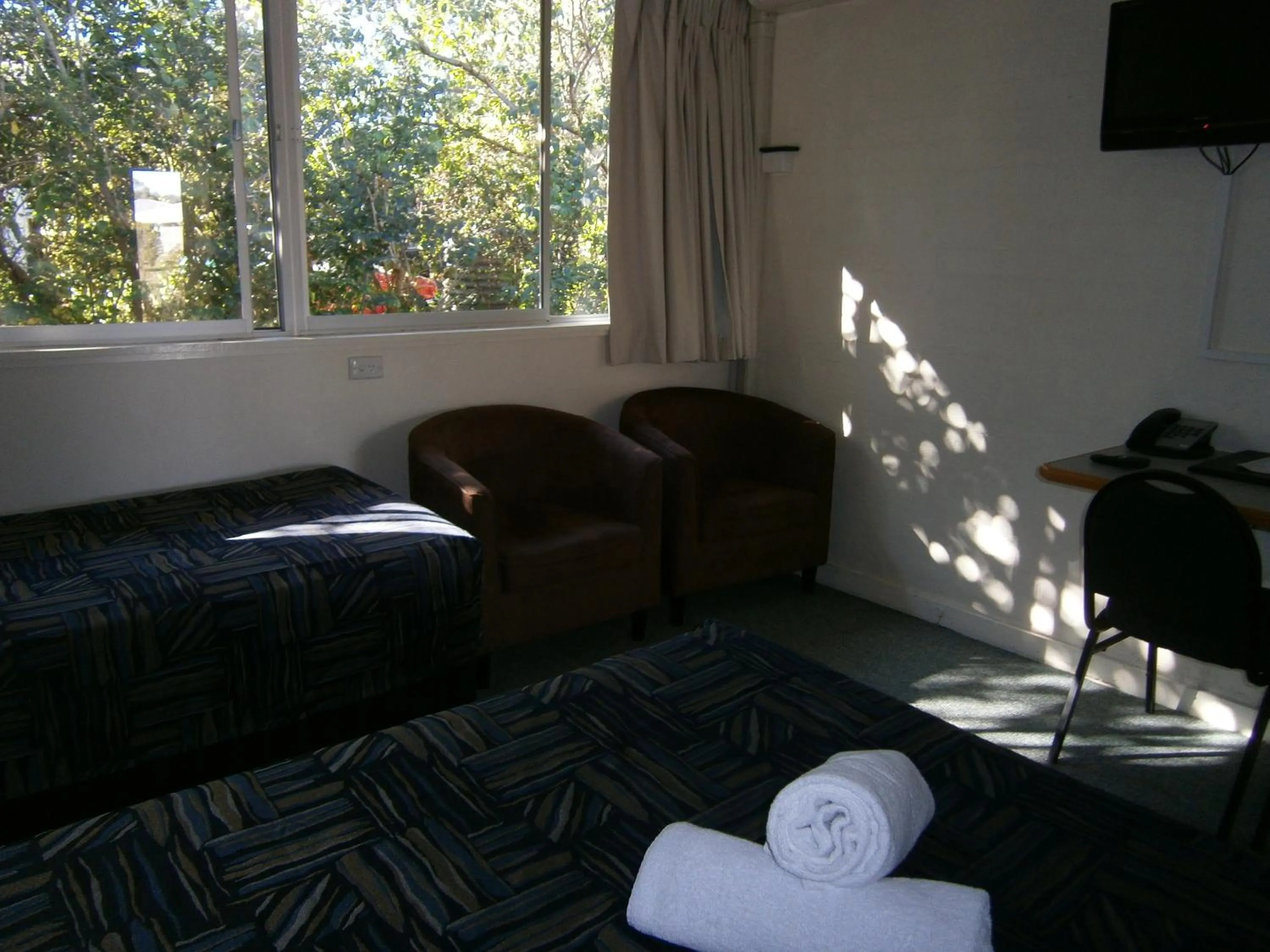 Seating area in Kellys Motel Oakey