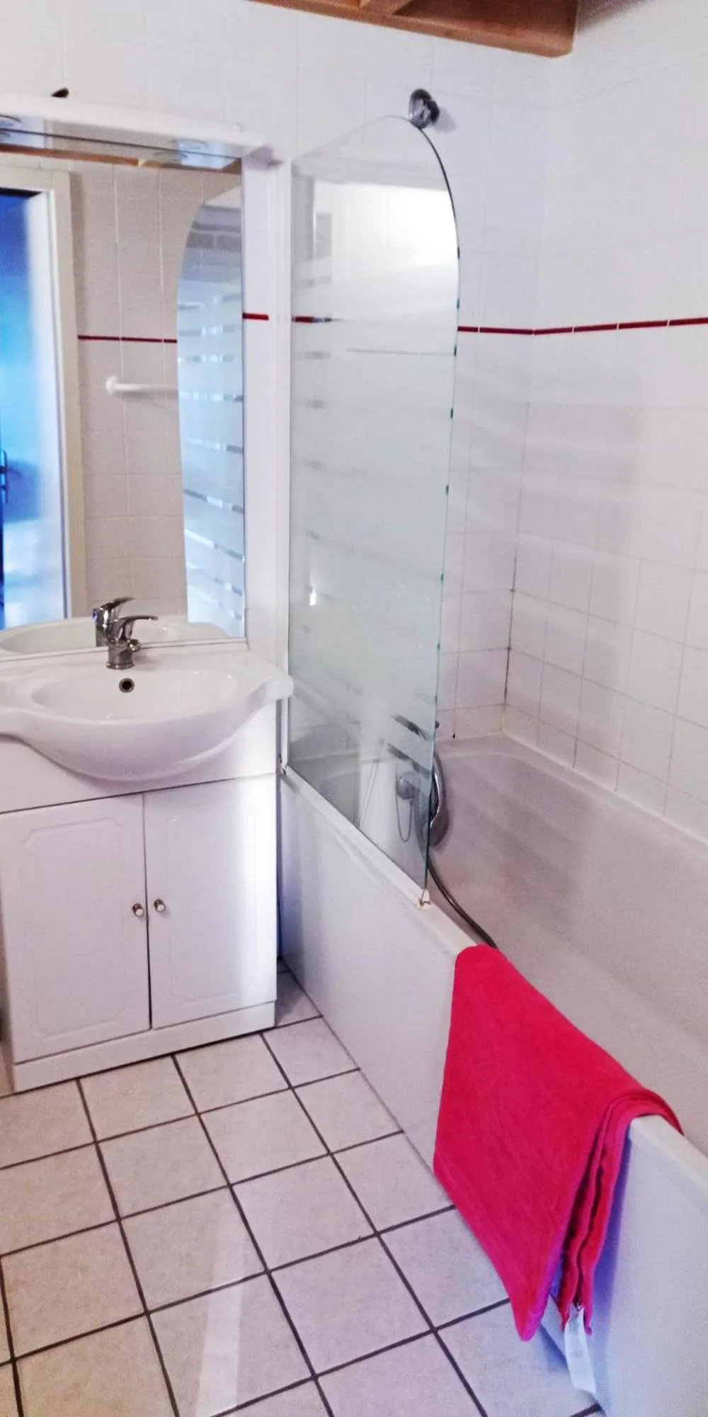 Bathroom in Olydea Oleron les Sables Vignier