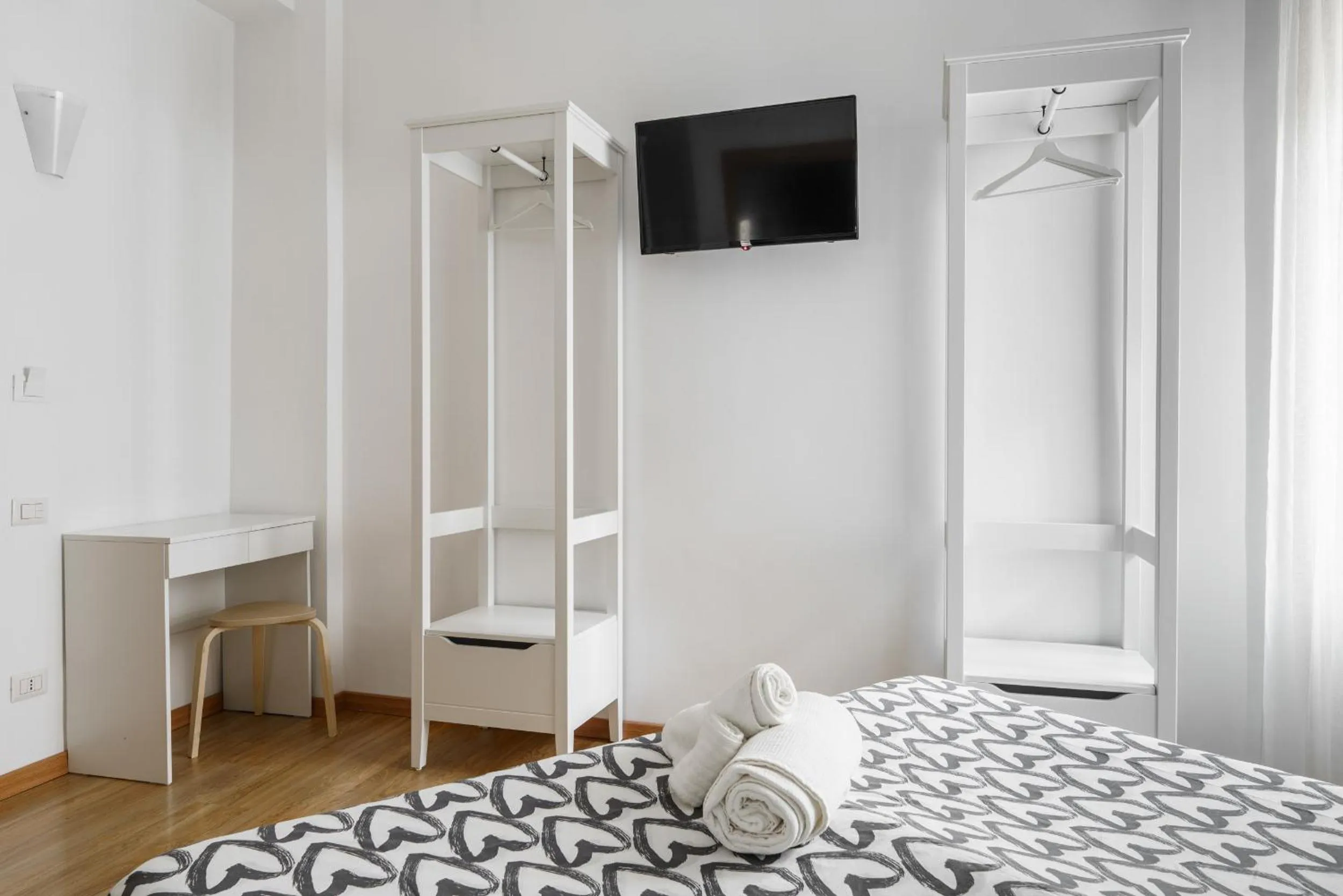 Photo of the whole room, Bed in B&BTRASTEVERE66