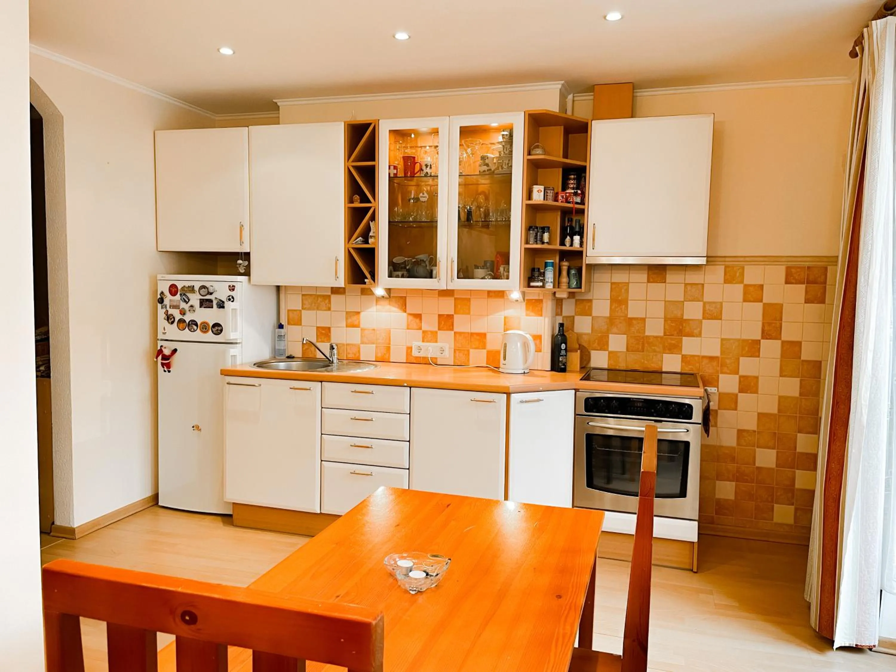 Kitchen or kitchenette in Terbatas Apartment