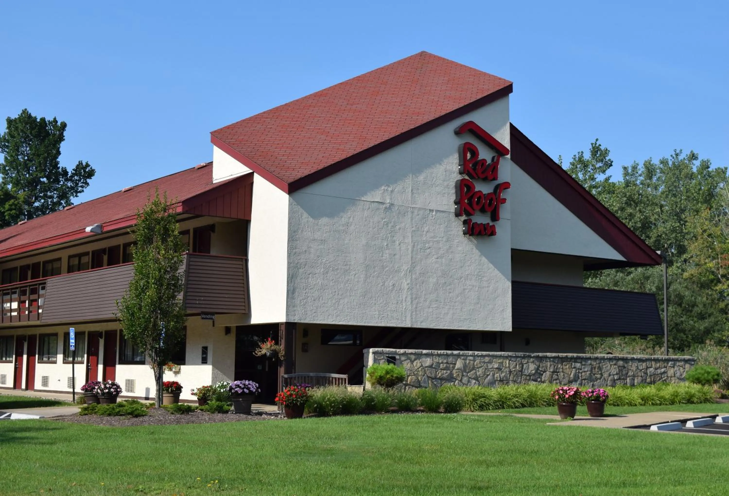 Property building in Red Roof Inn Buffalo - Niagara Airport