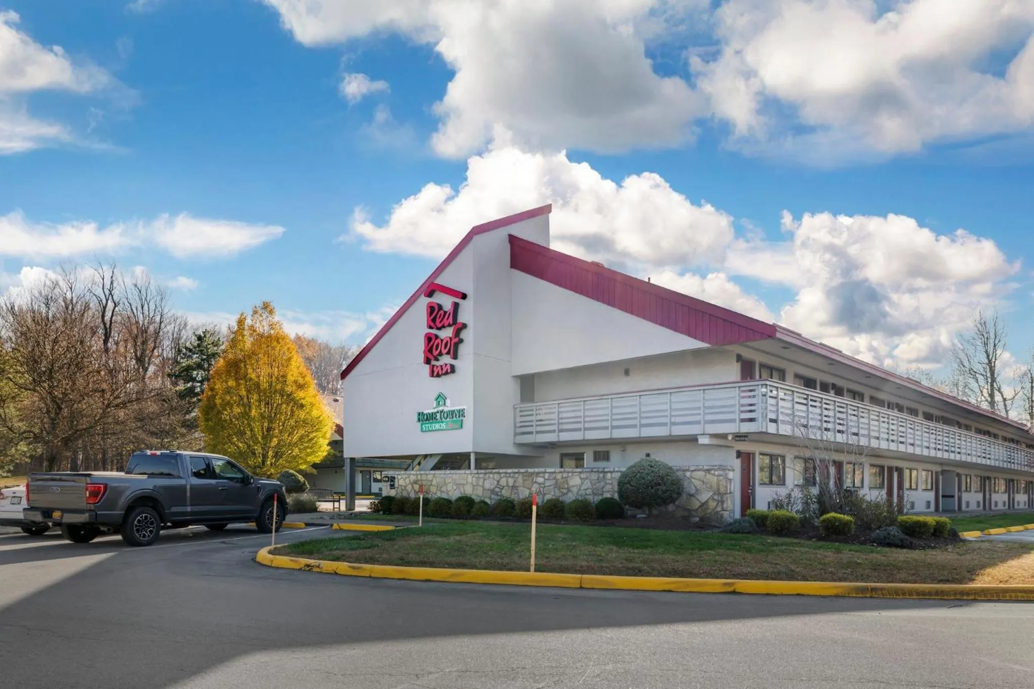 Property building in Red Roof Inn Buffalo - Niagara Airport
