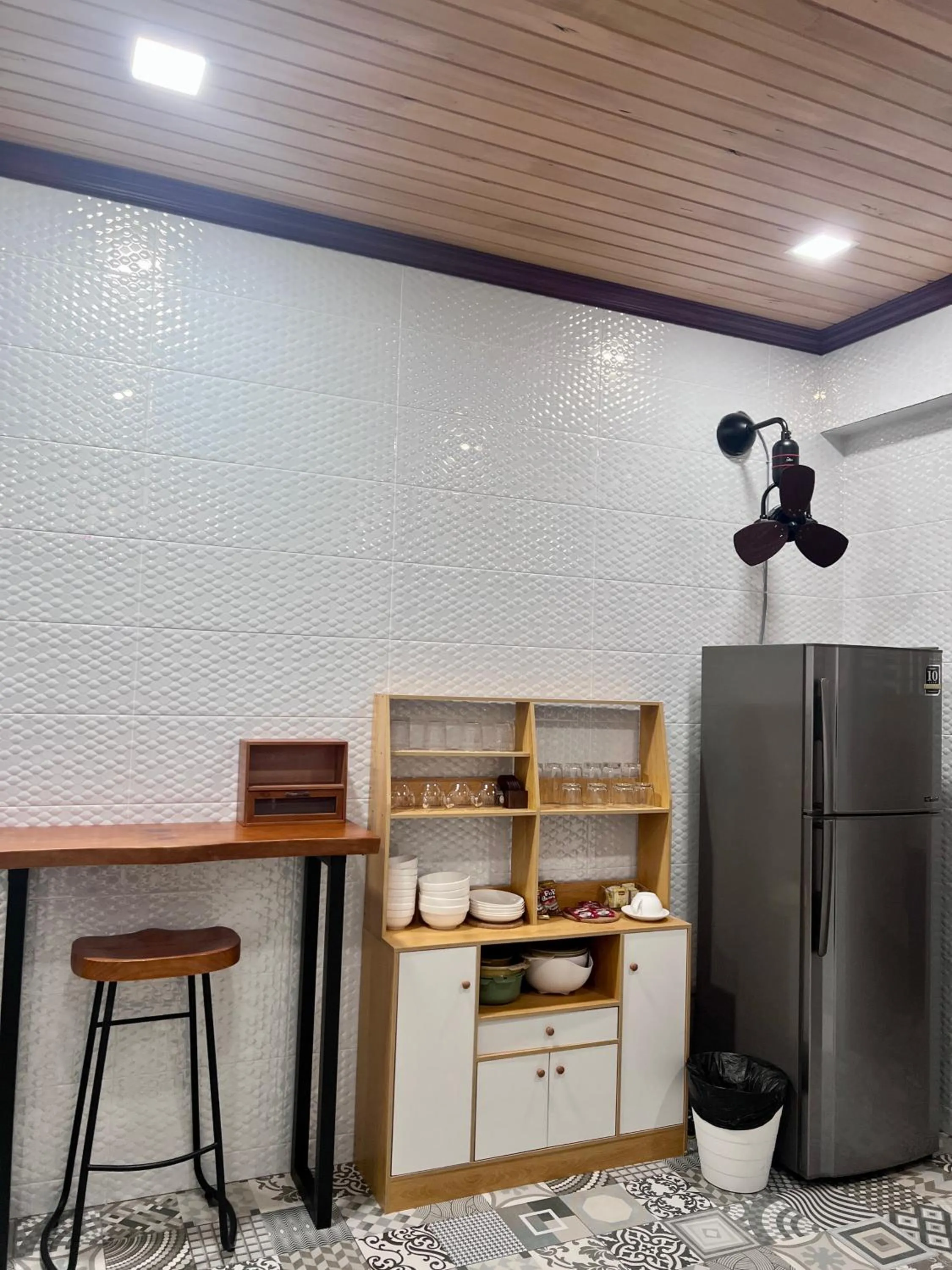 The Venus - Spacious Wooden TOP Floor Apartment