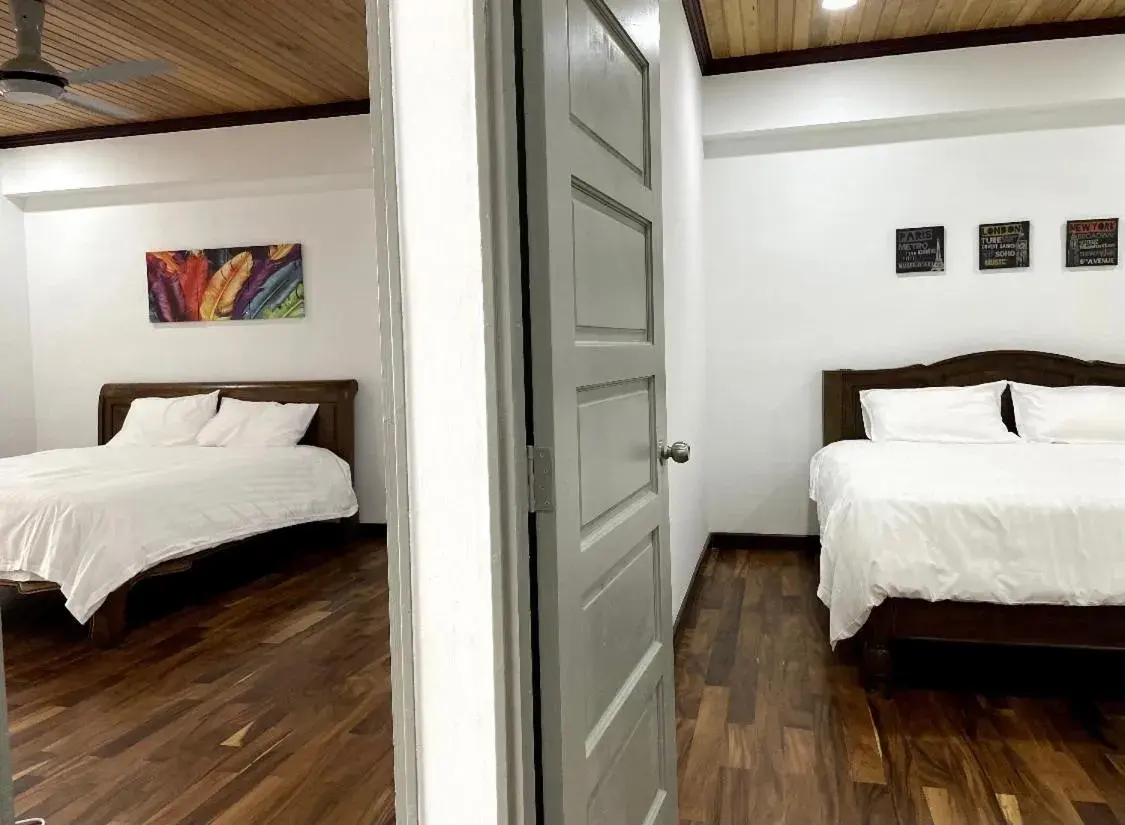 Three-Bedroom Apartment in The Venus - Spacious Wooden TOP Floor Apartment Three-Bedroom Apartment in The Venus - Spacious Wooden TOP Floor Apartment