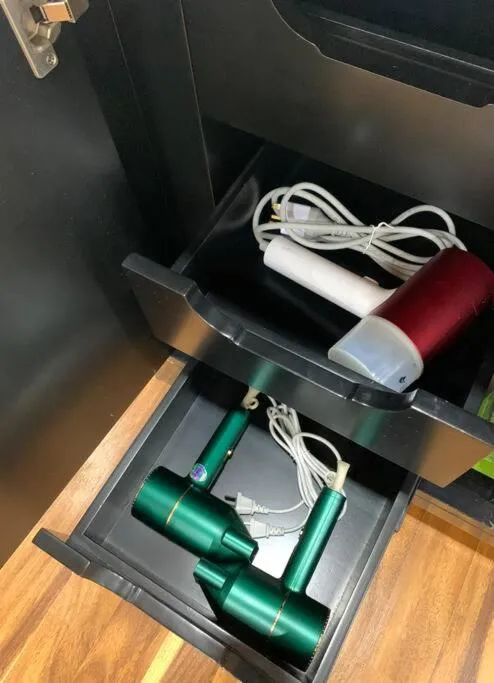 The Venus - Spacious Wooden TOP Floor Apartment