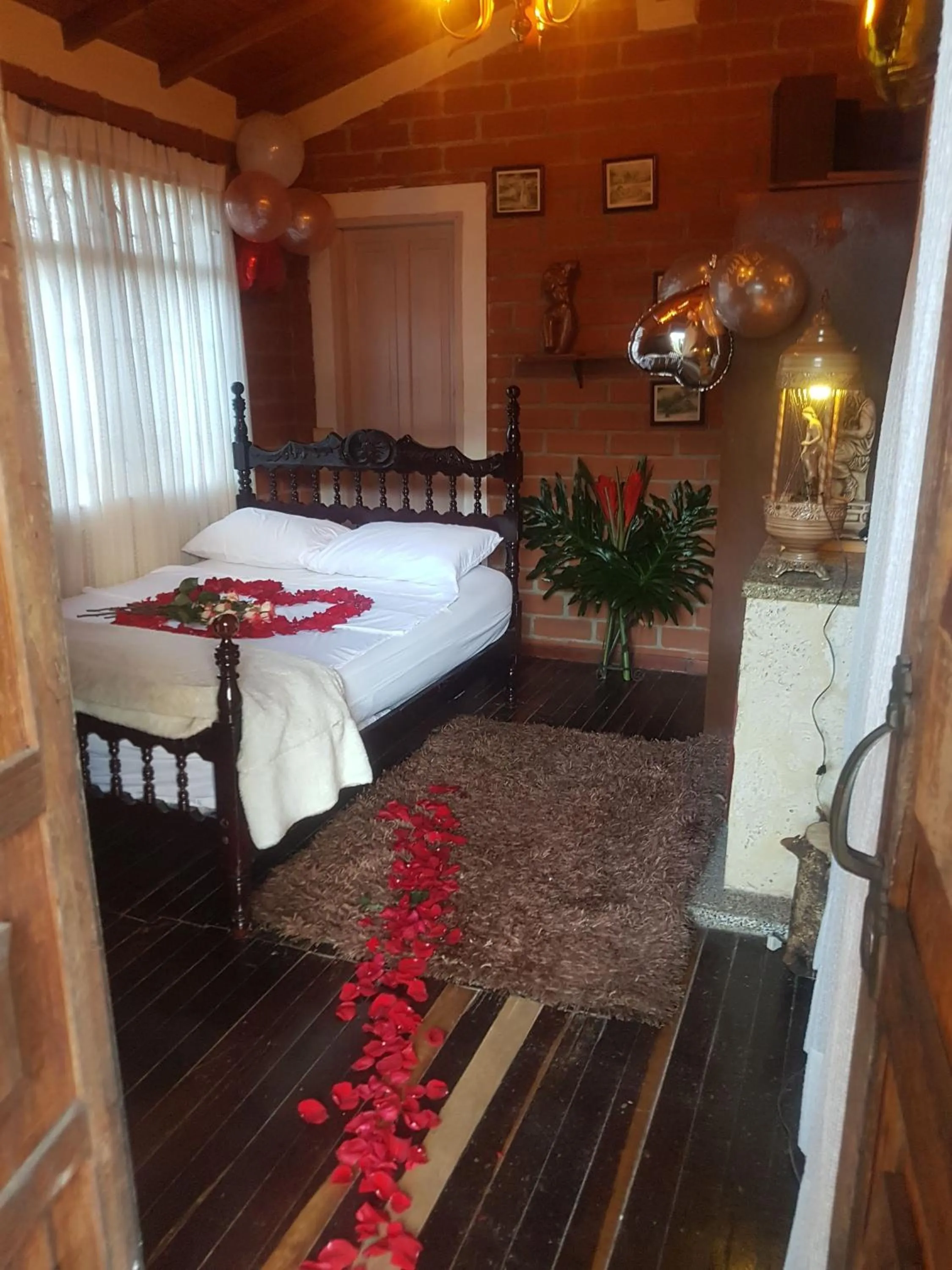 Photo of the whole room, Bed in BioHotel Ecohouse