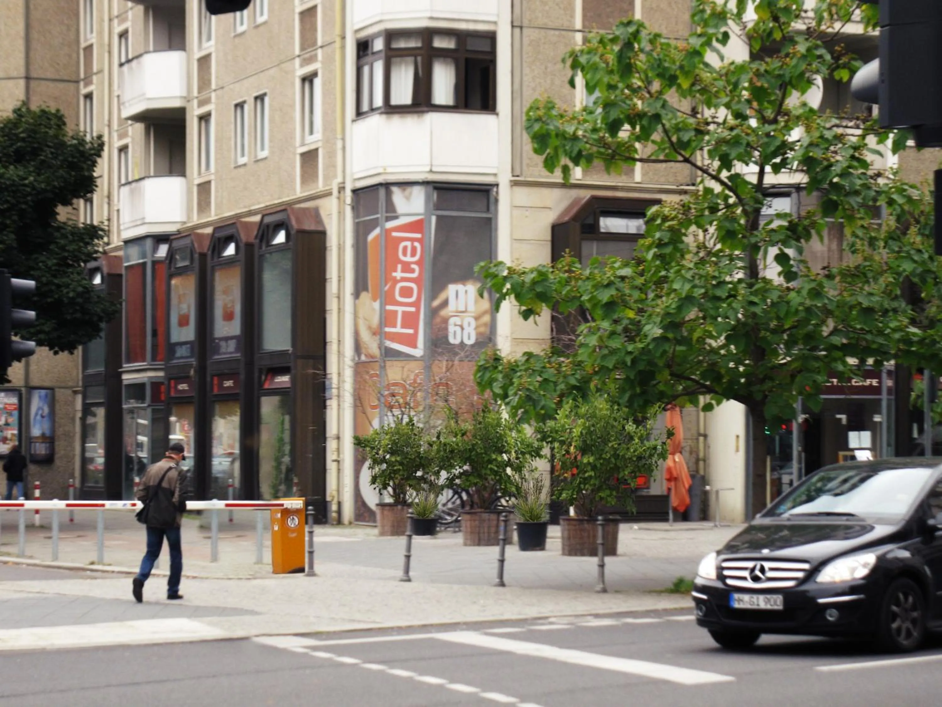 Facade/entrance in Hotel M68