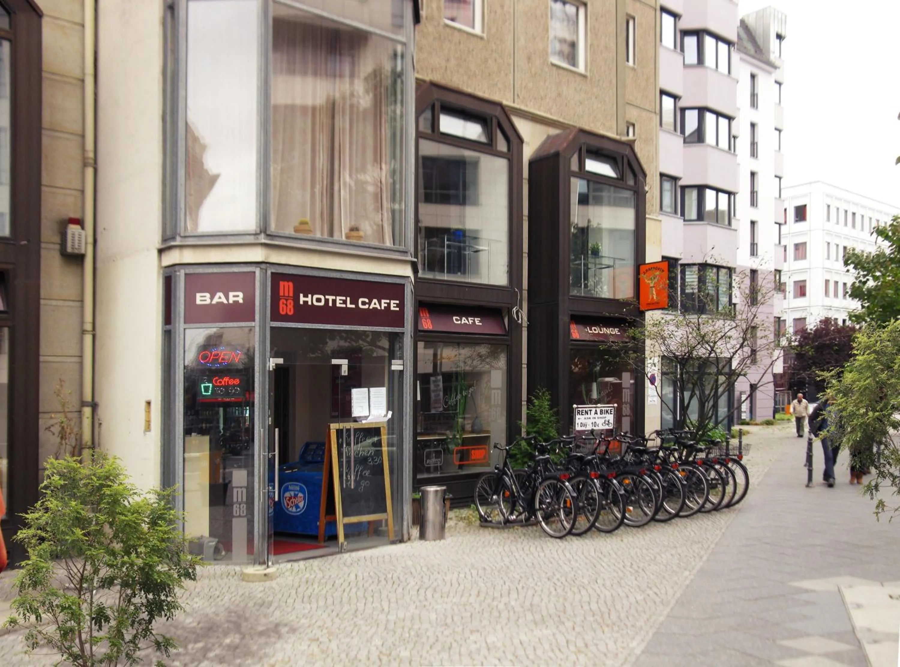 Facade/entrance in Hotel M68