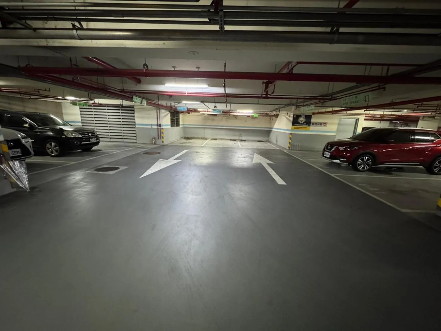 Parking in Left Bank Hotel